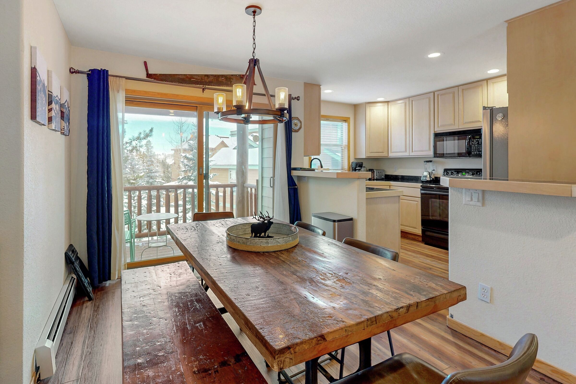 #101 - Cabin Sweet Cabin - Dining Area