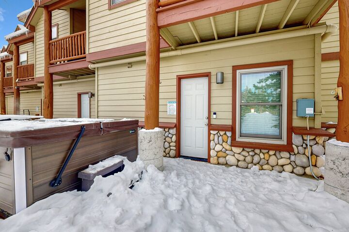 #101 - Cabin Sweet Cabin - Patio with Hot Tub