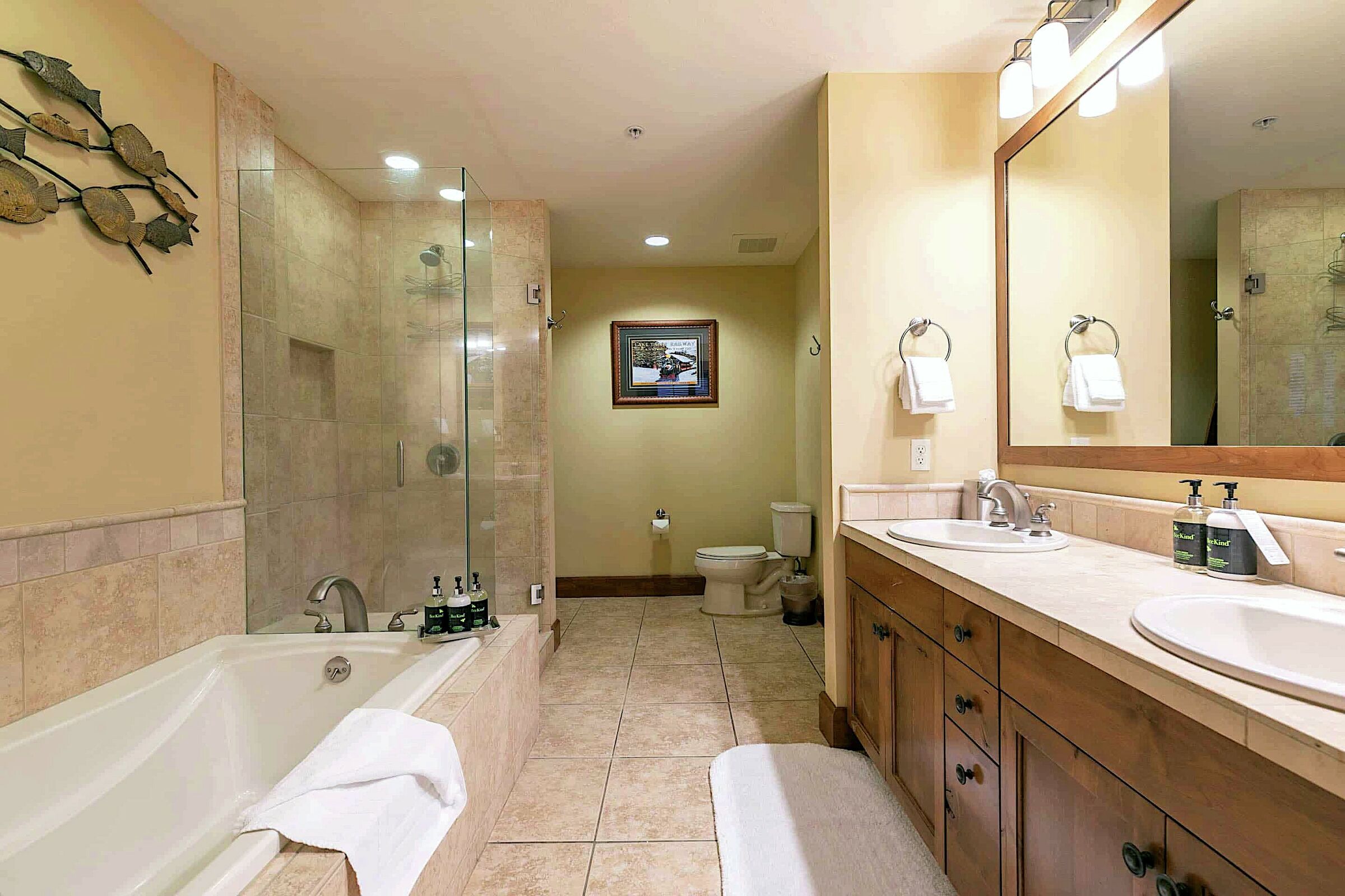 #310 North - Master Ensuite Bathroom