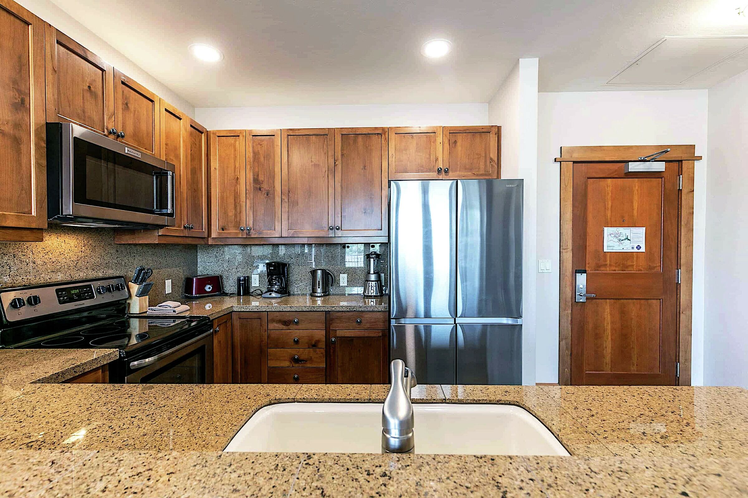#309 North - Kitchen