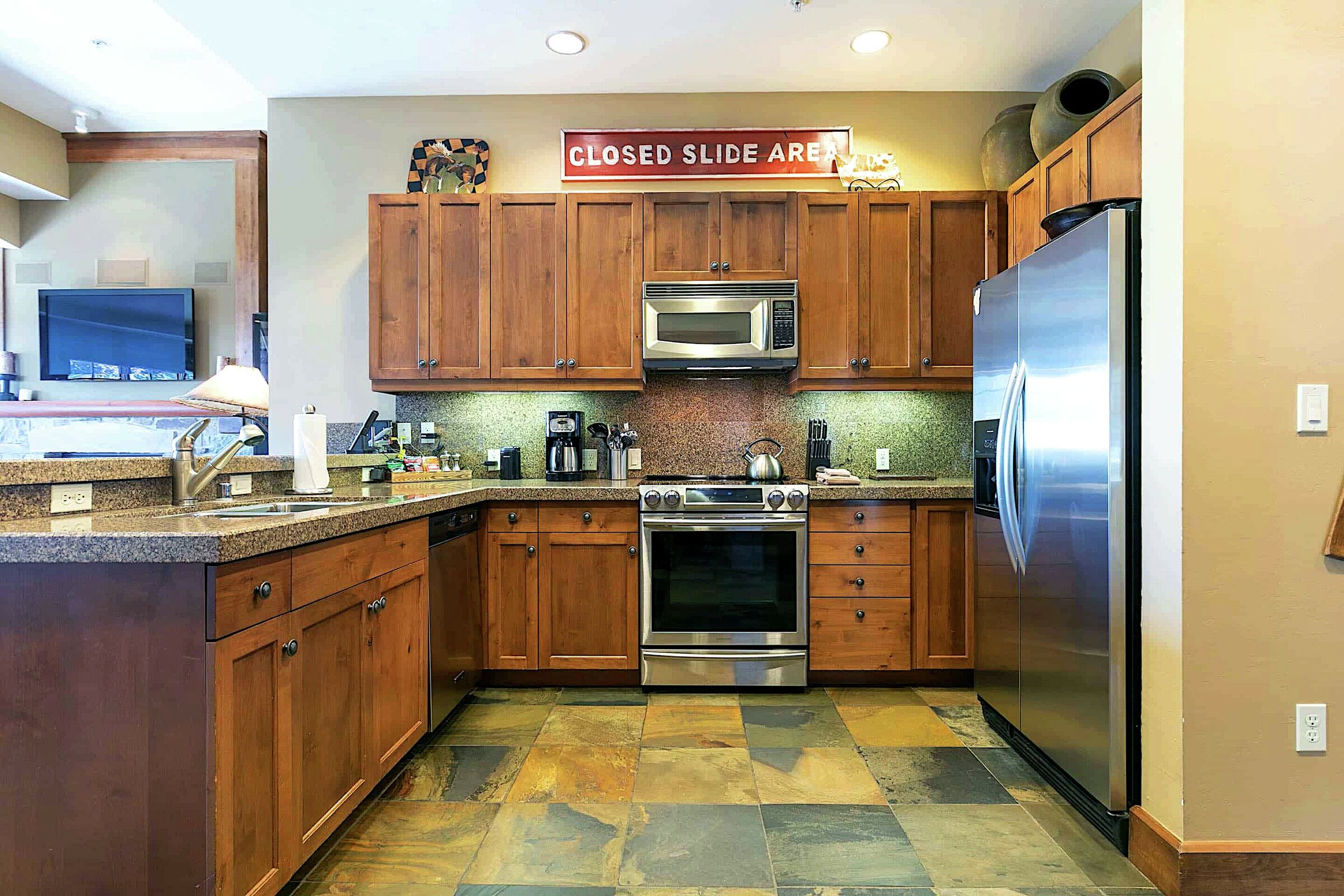 #502 South - Kitchen