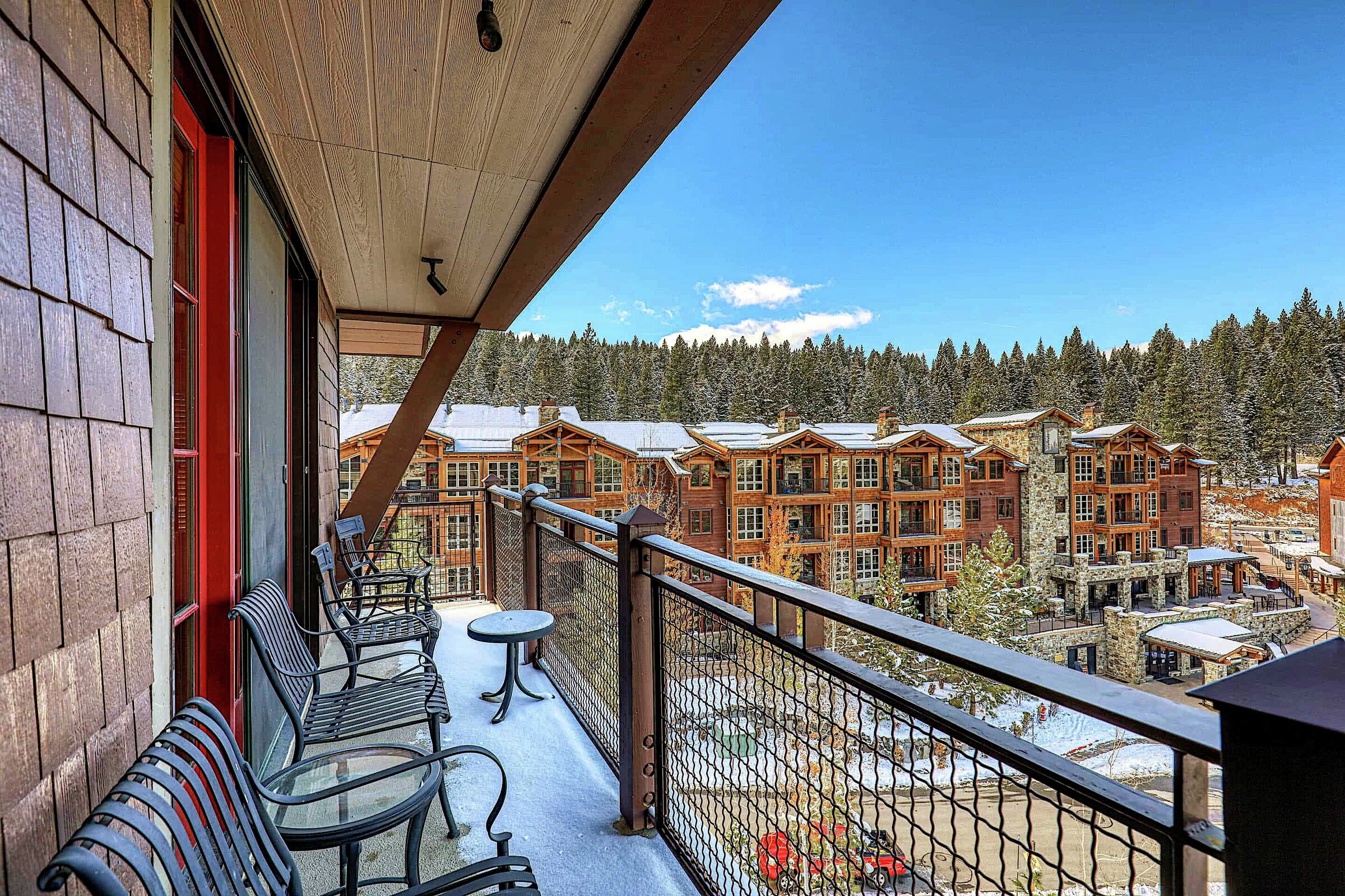 #502 South - Balcony