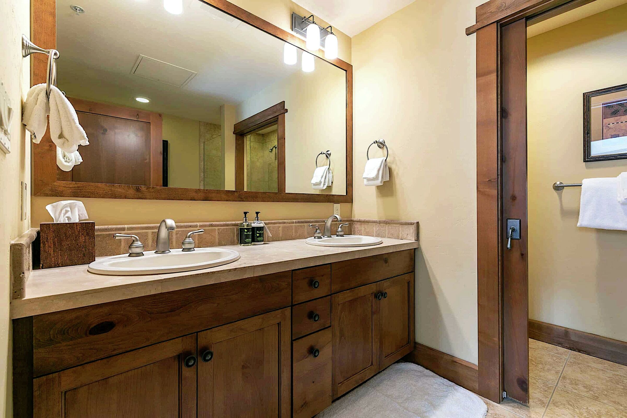 #510 South - Master Ensuite Bathroom