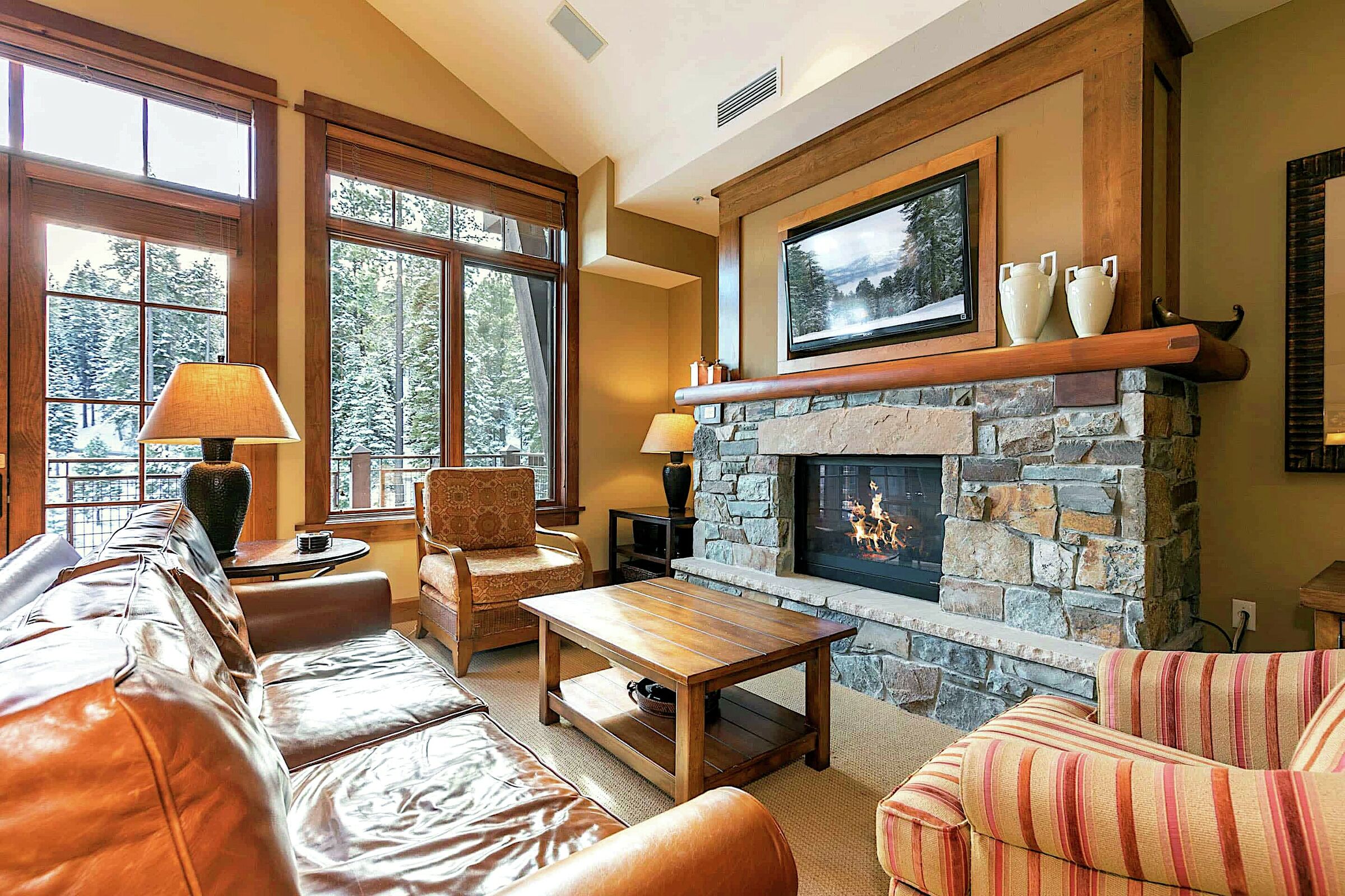 #510 South - Living Room