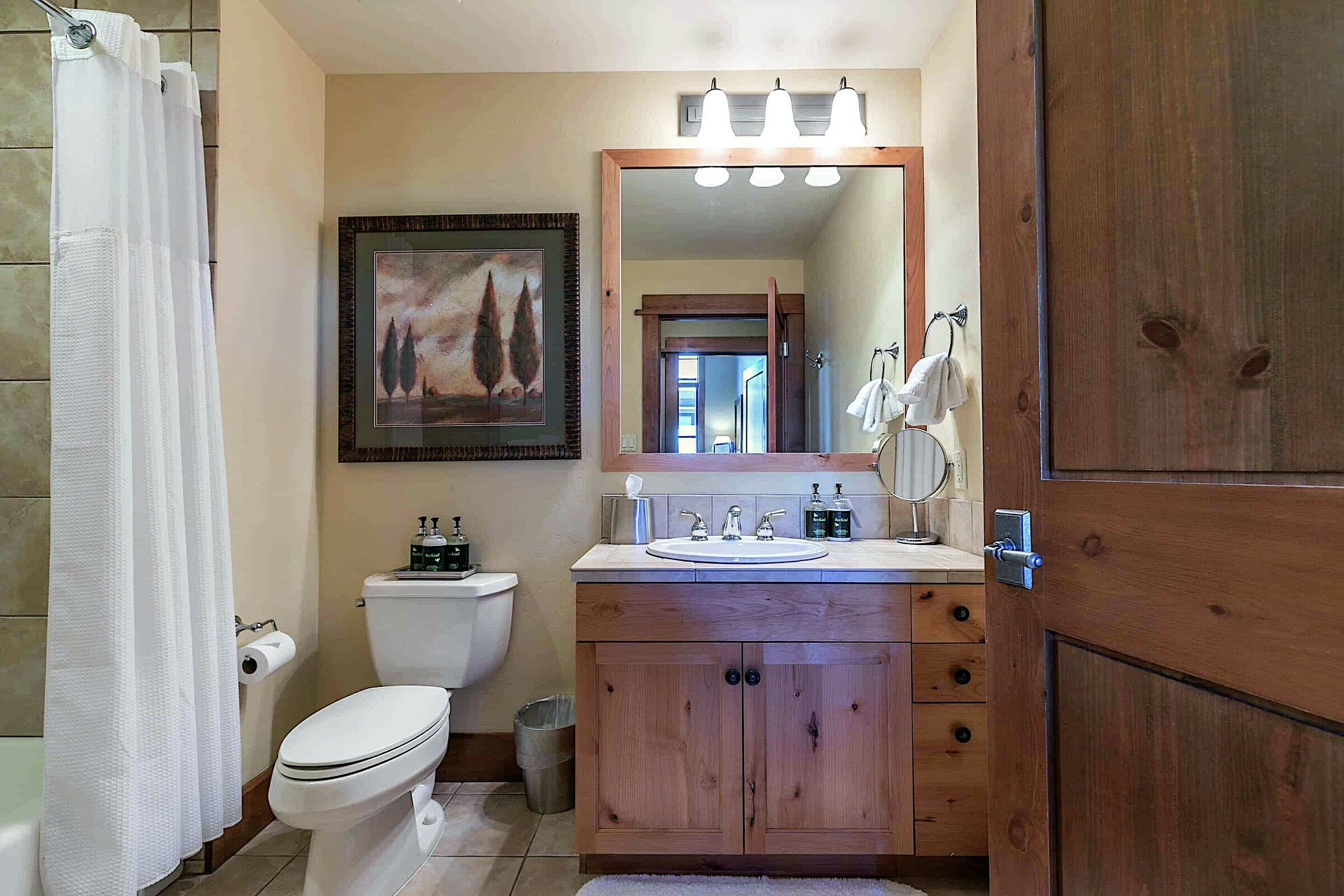 #107 North - Bathroom