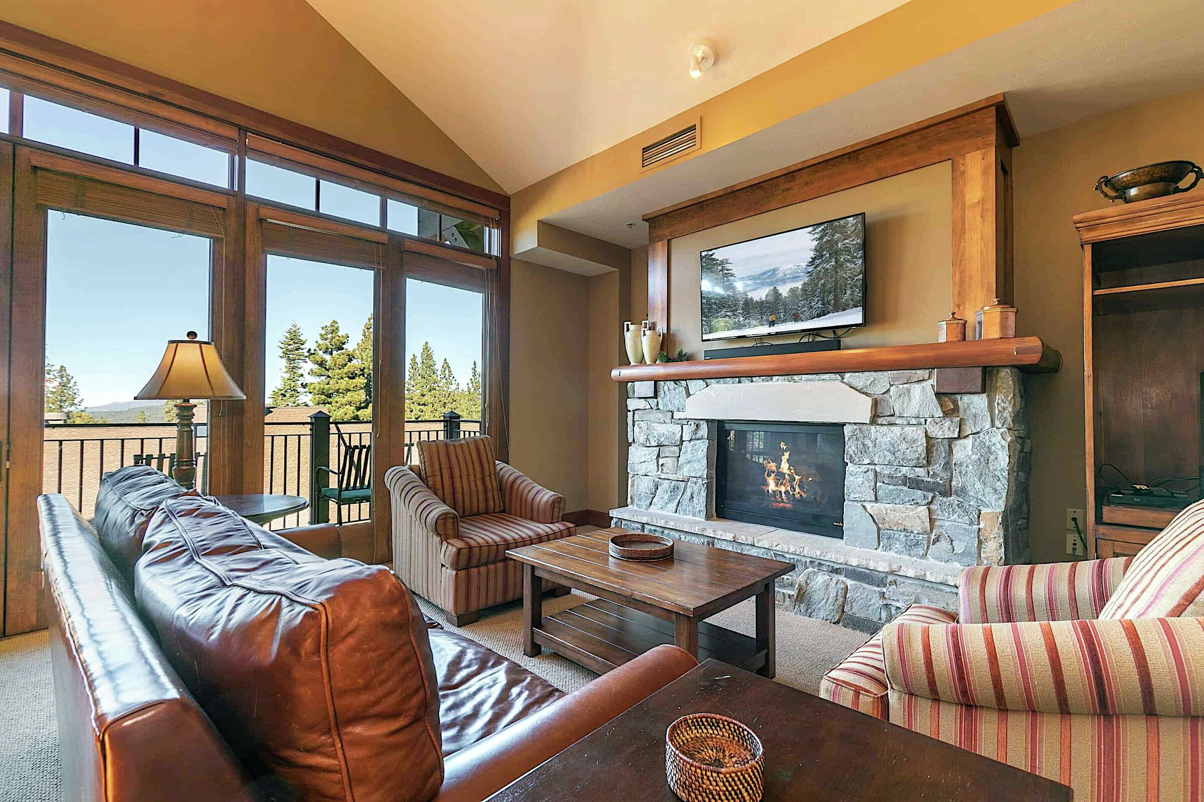 #307 North - Living Room