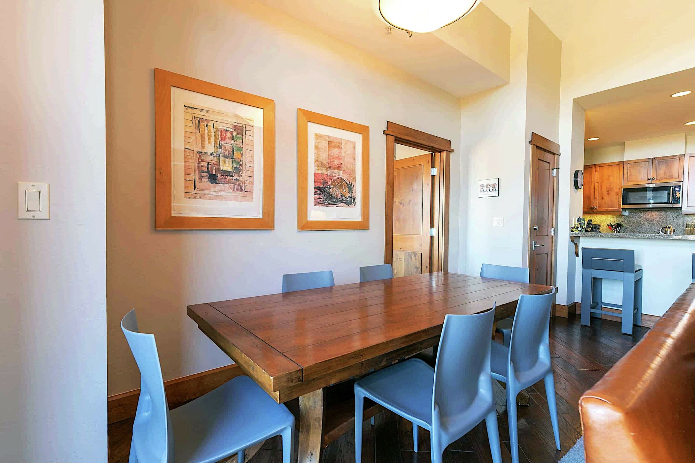 #305 North - Dining Room