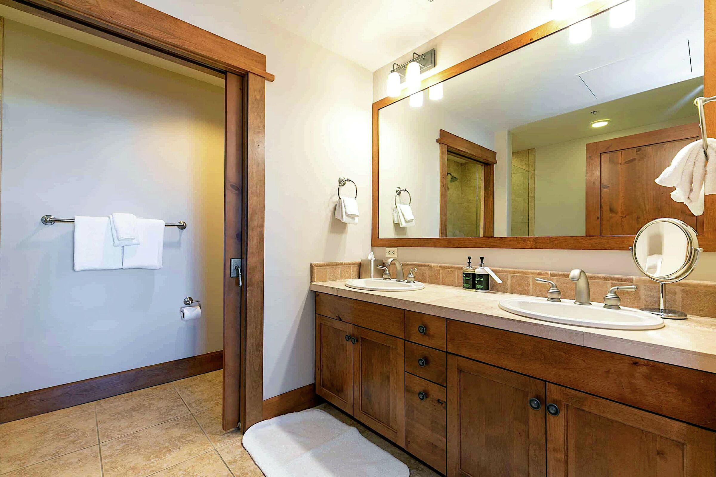 #305 North - Master Ensuite Bathroom