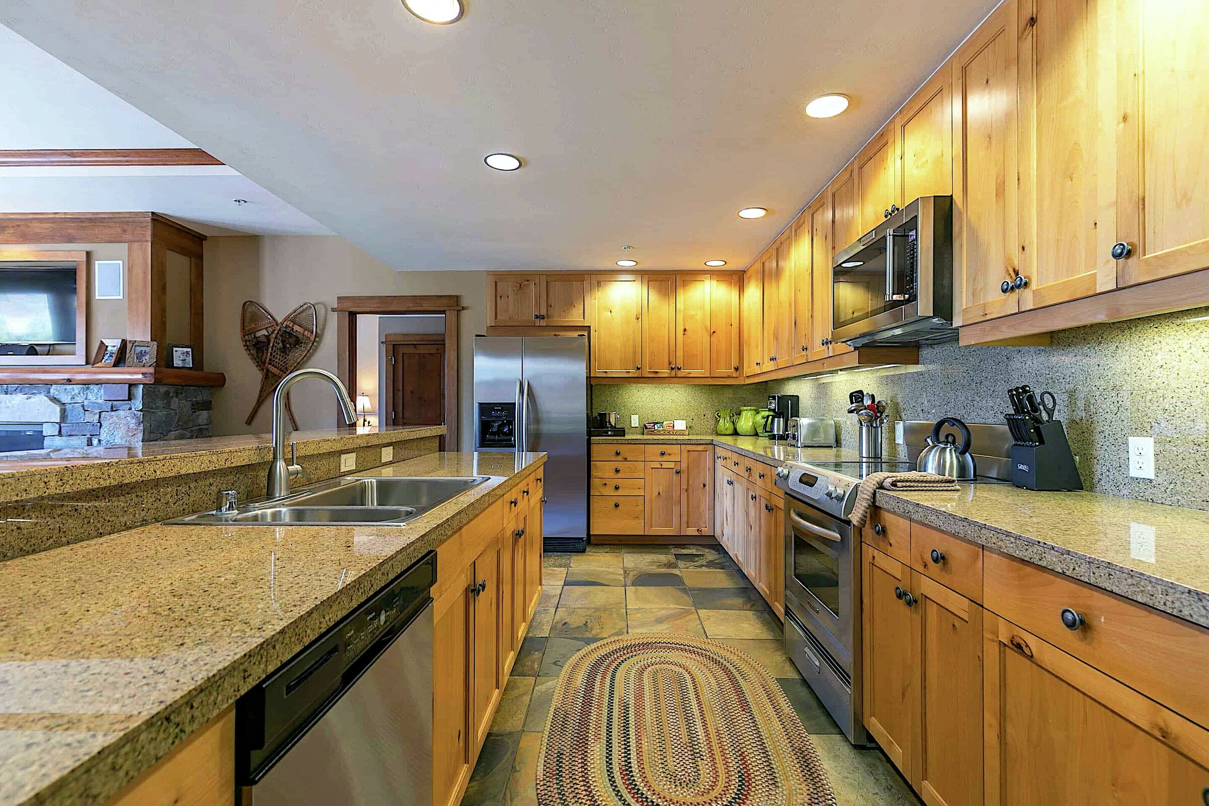 #201 North - Kitchen