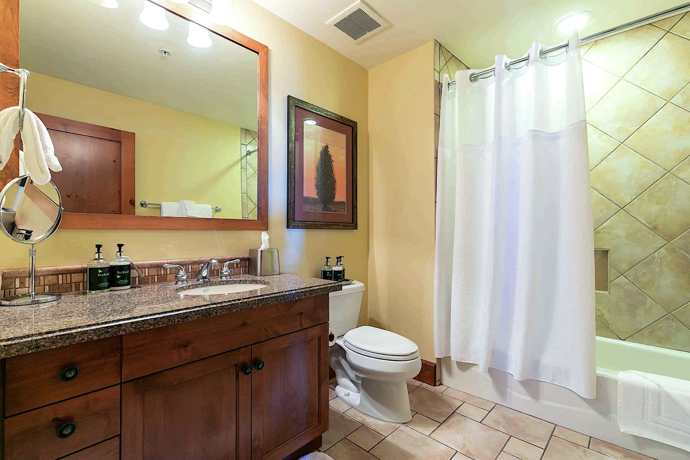 #401 South - Bathroom