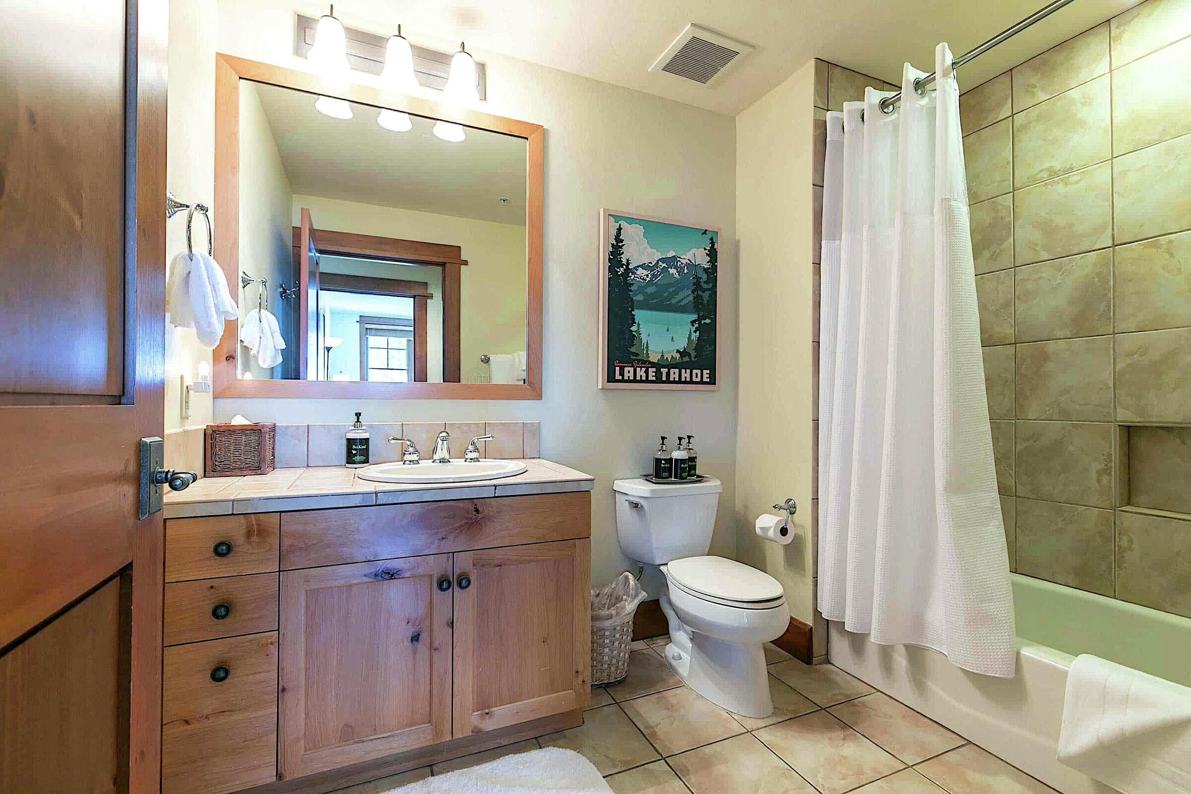 #404 South - Bathroom
