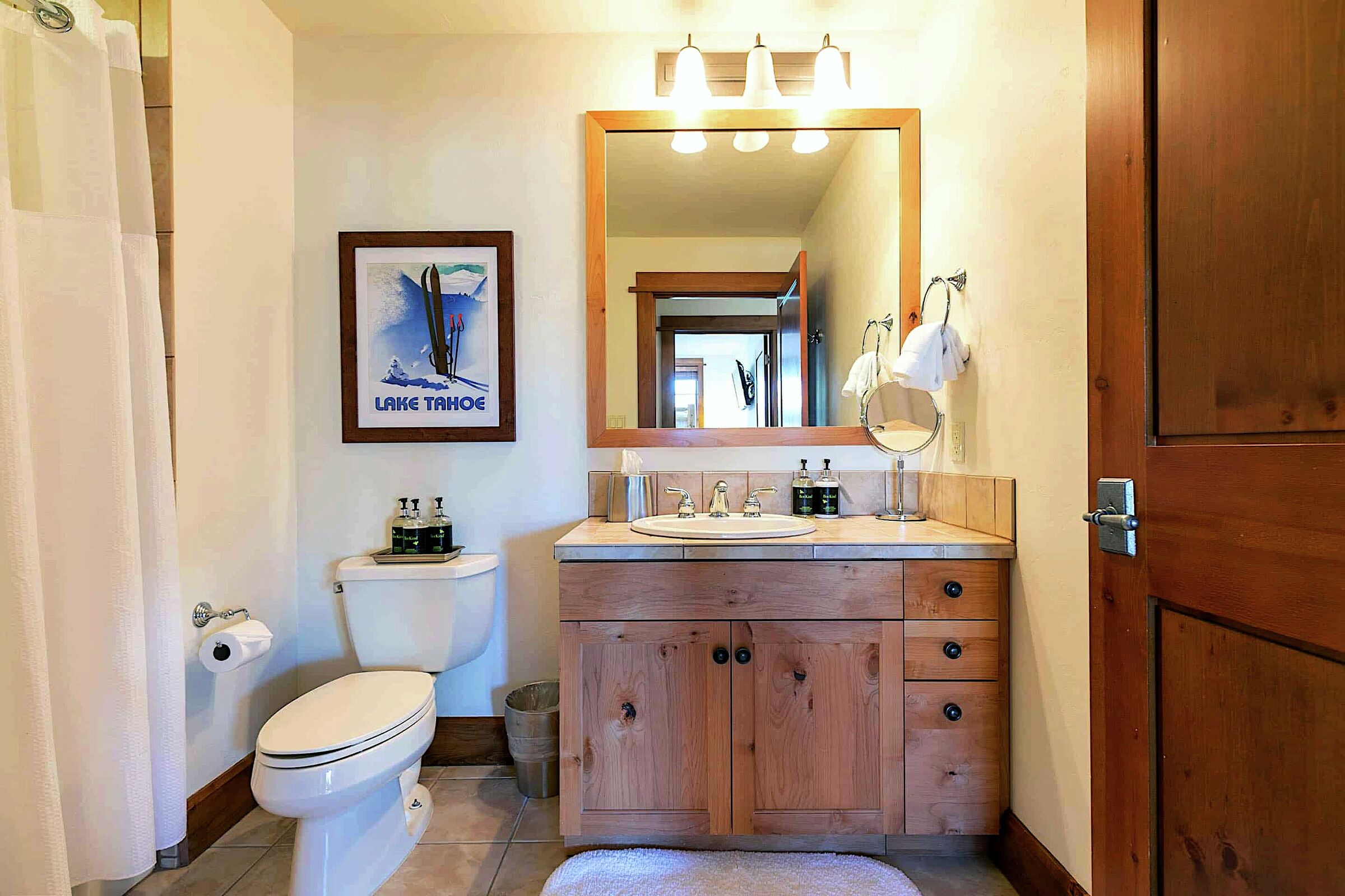 #207 North - Bathroom