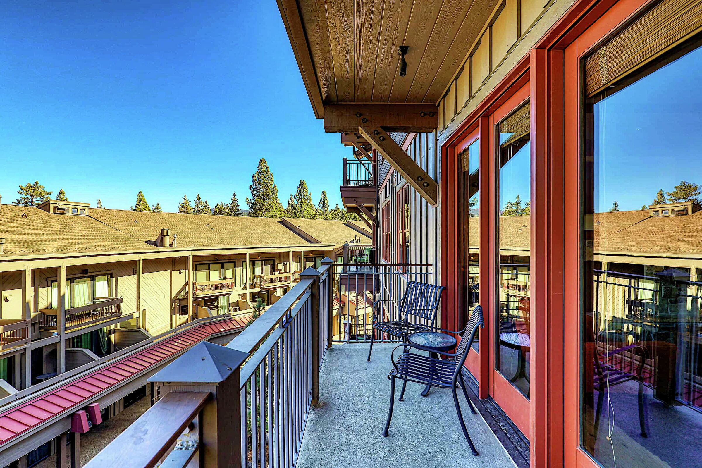 #207 North - Balcony