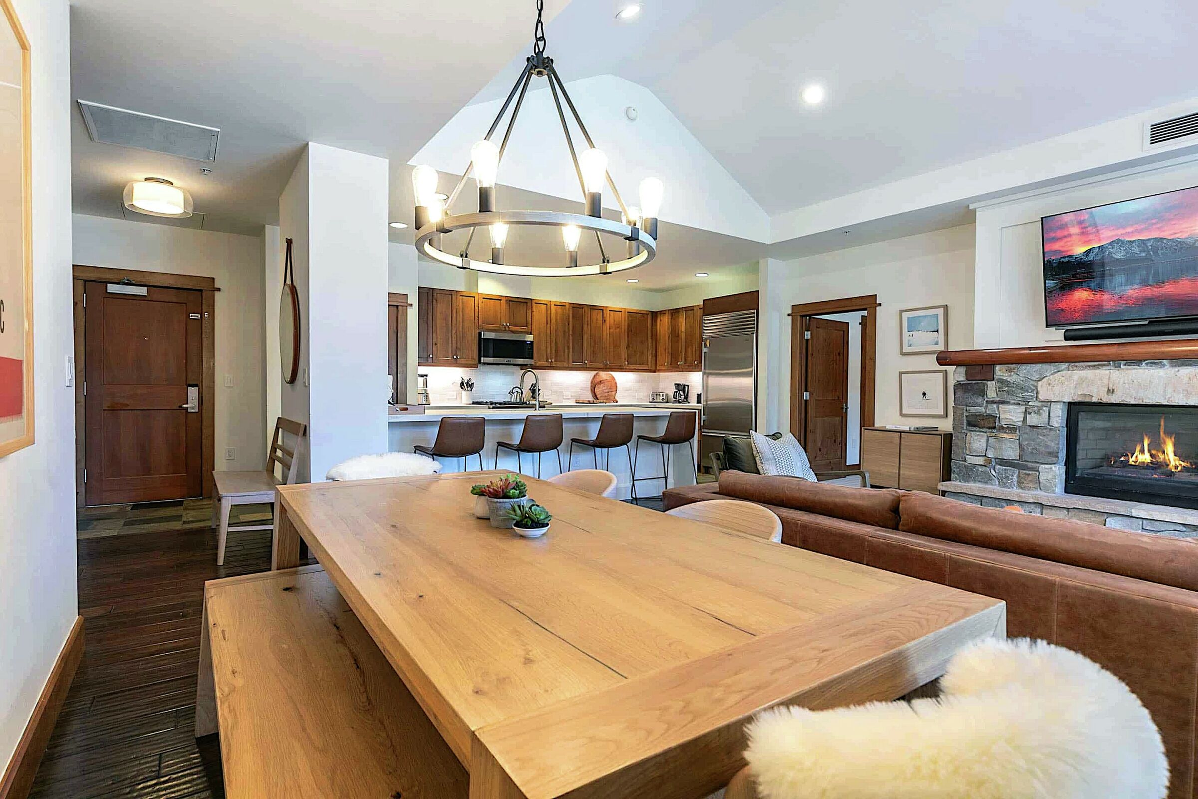 #302 North - Living Area