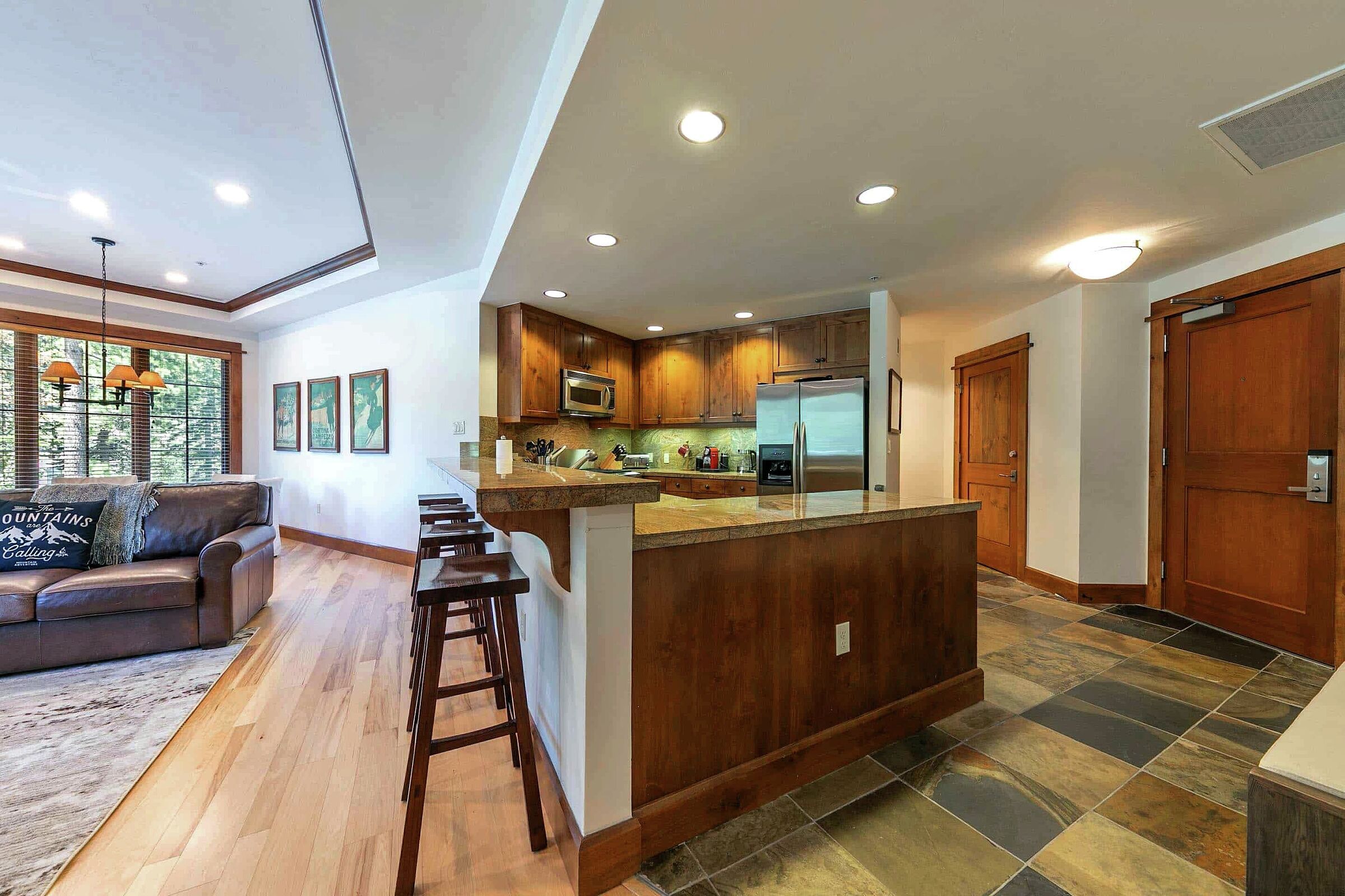 #408 South - Kitchen
