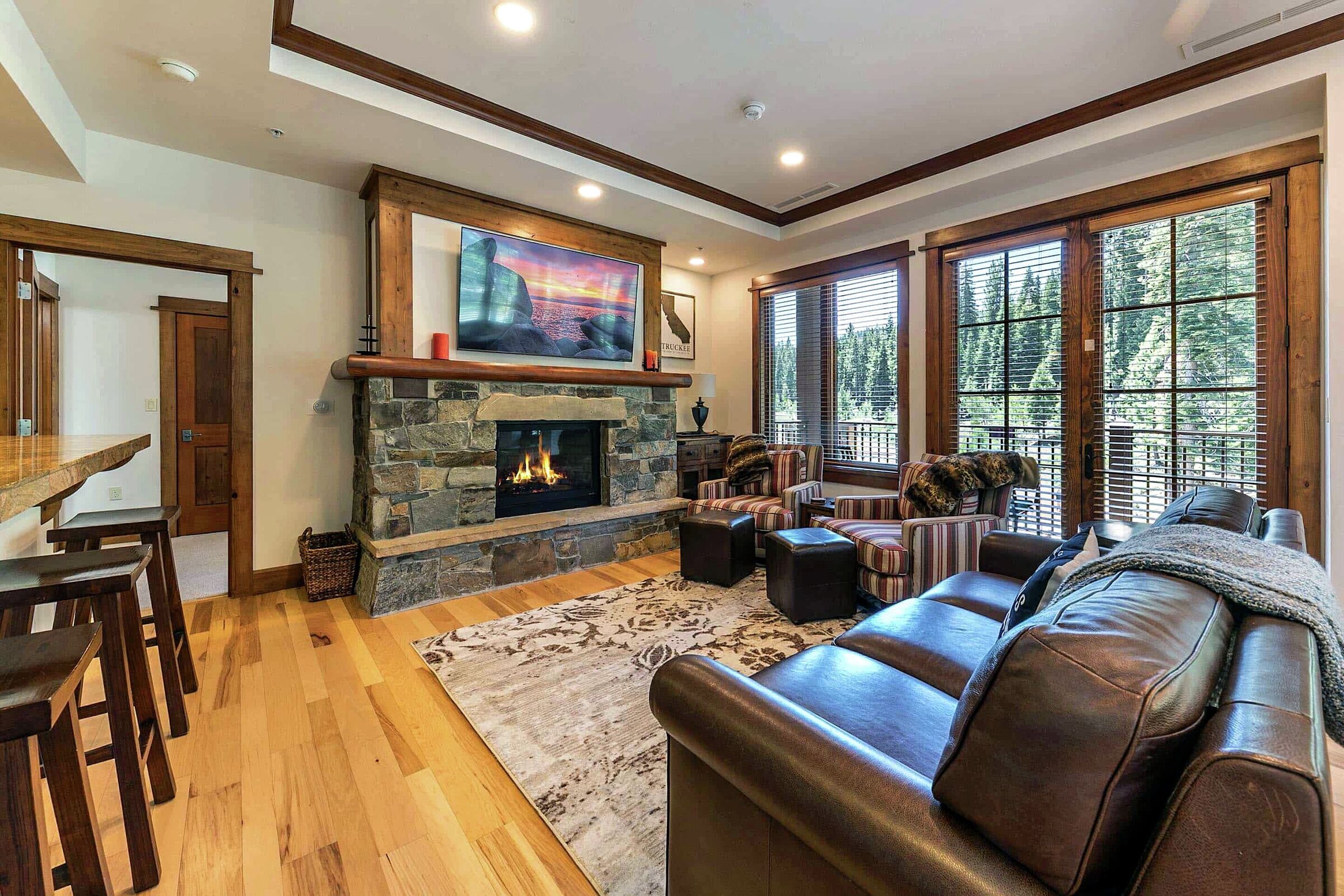 #408 South - Living Area