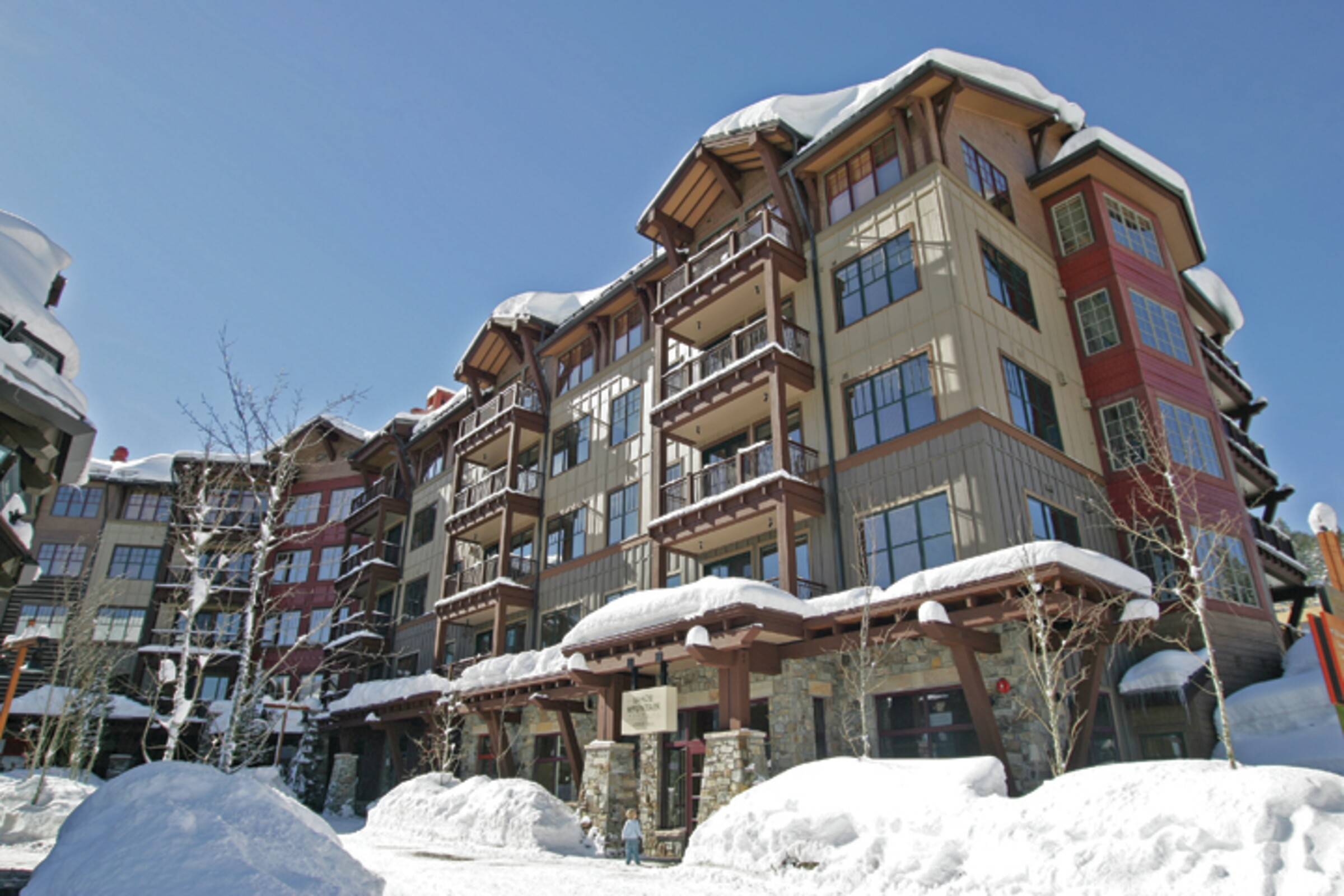 Iron Horse Lodge