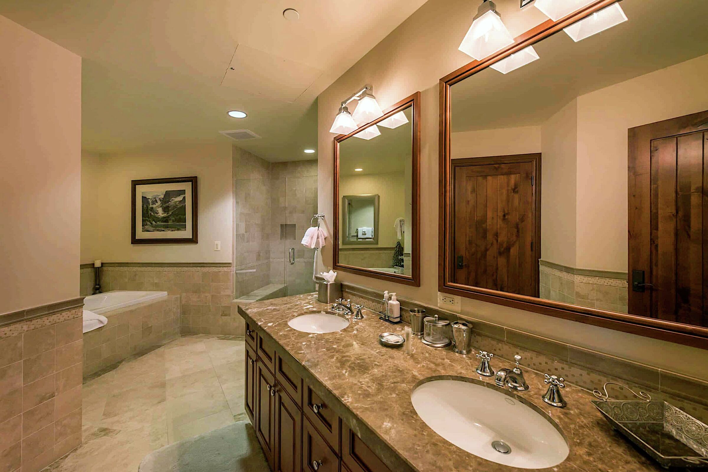 #306 - Master Ensuite Bathroom