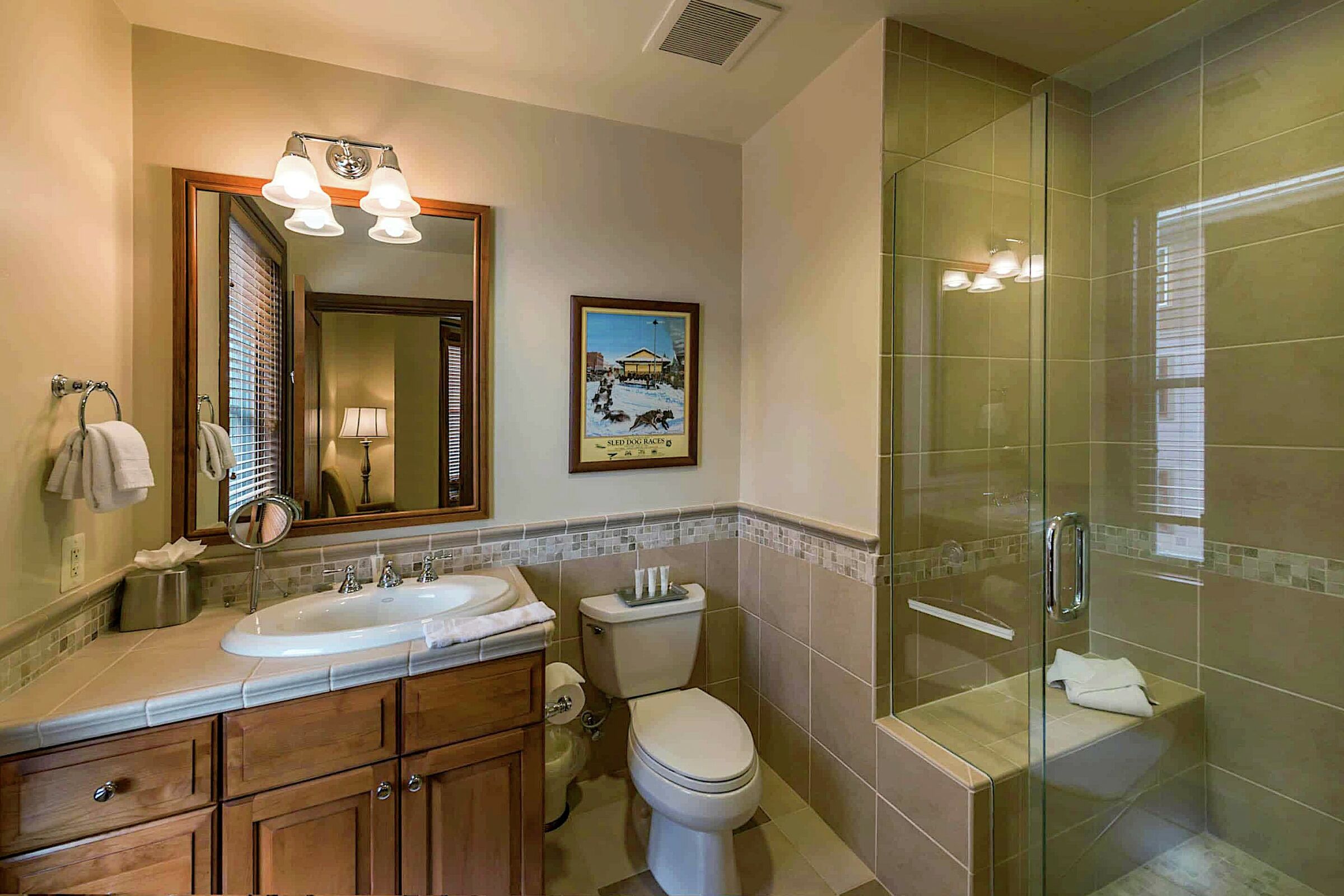 #306 - Ensuite Bathroom