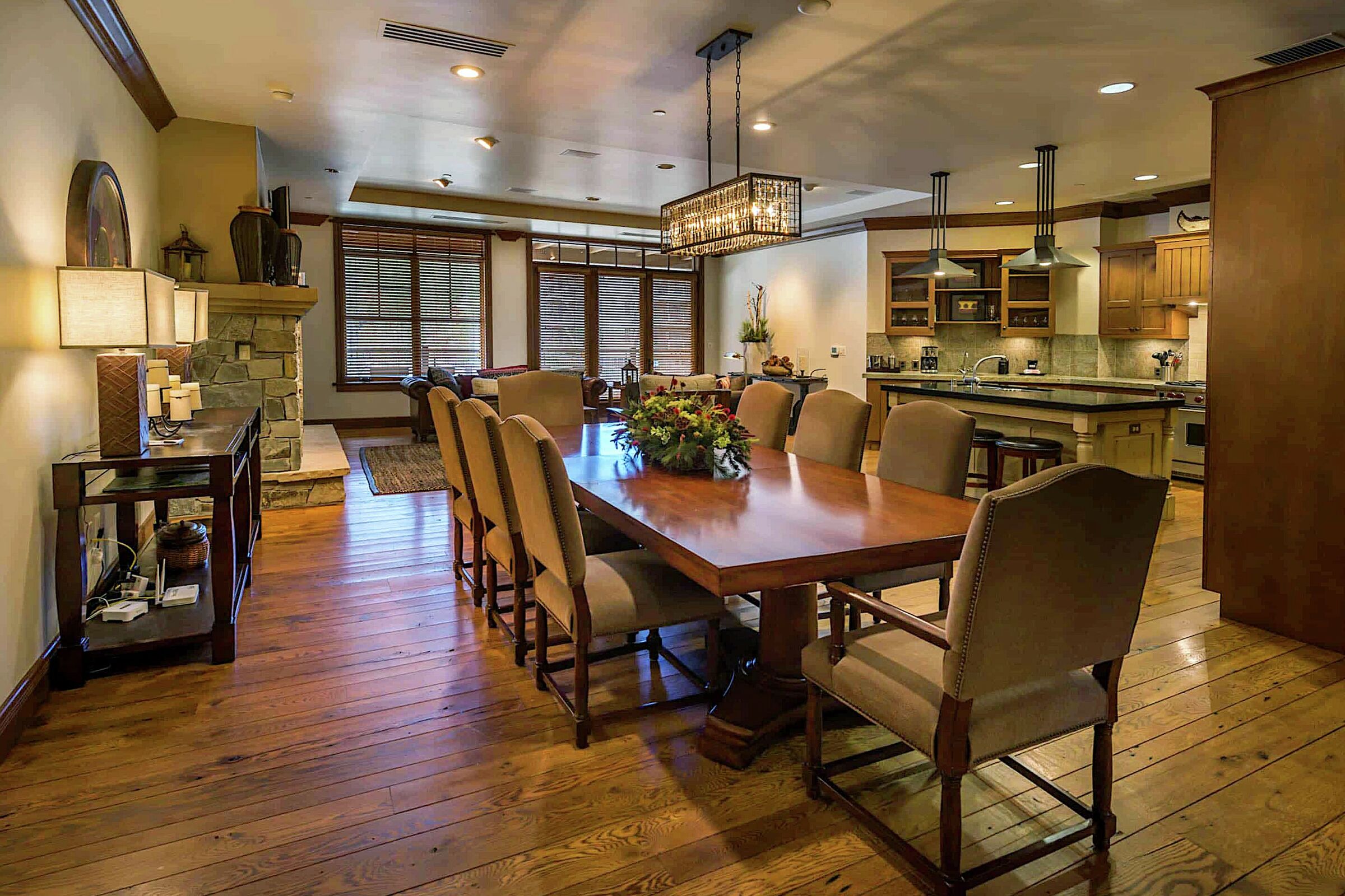 #306 - Dining Room