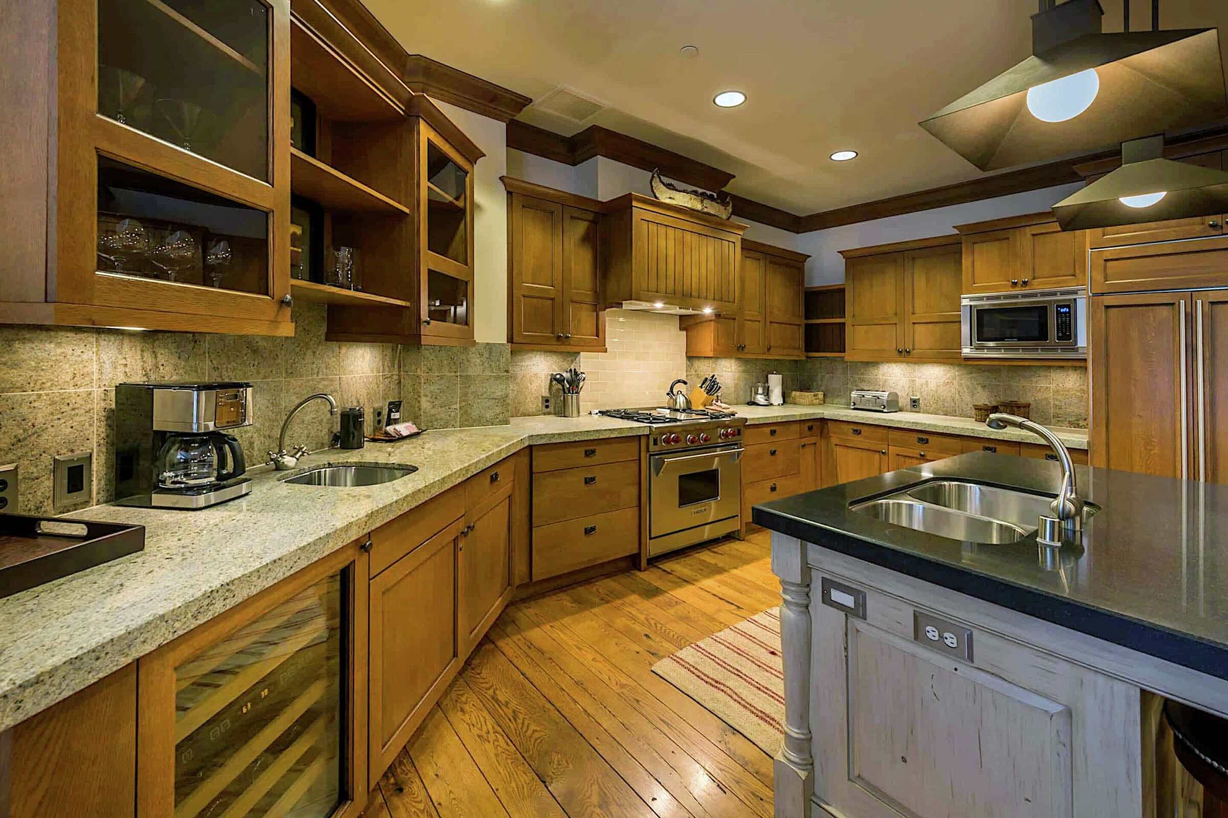 #306 - Kitchen
