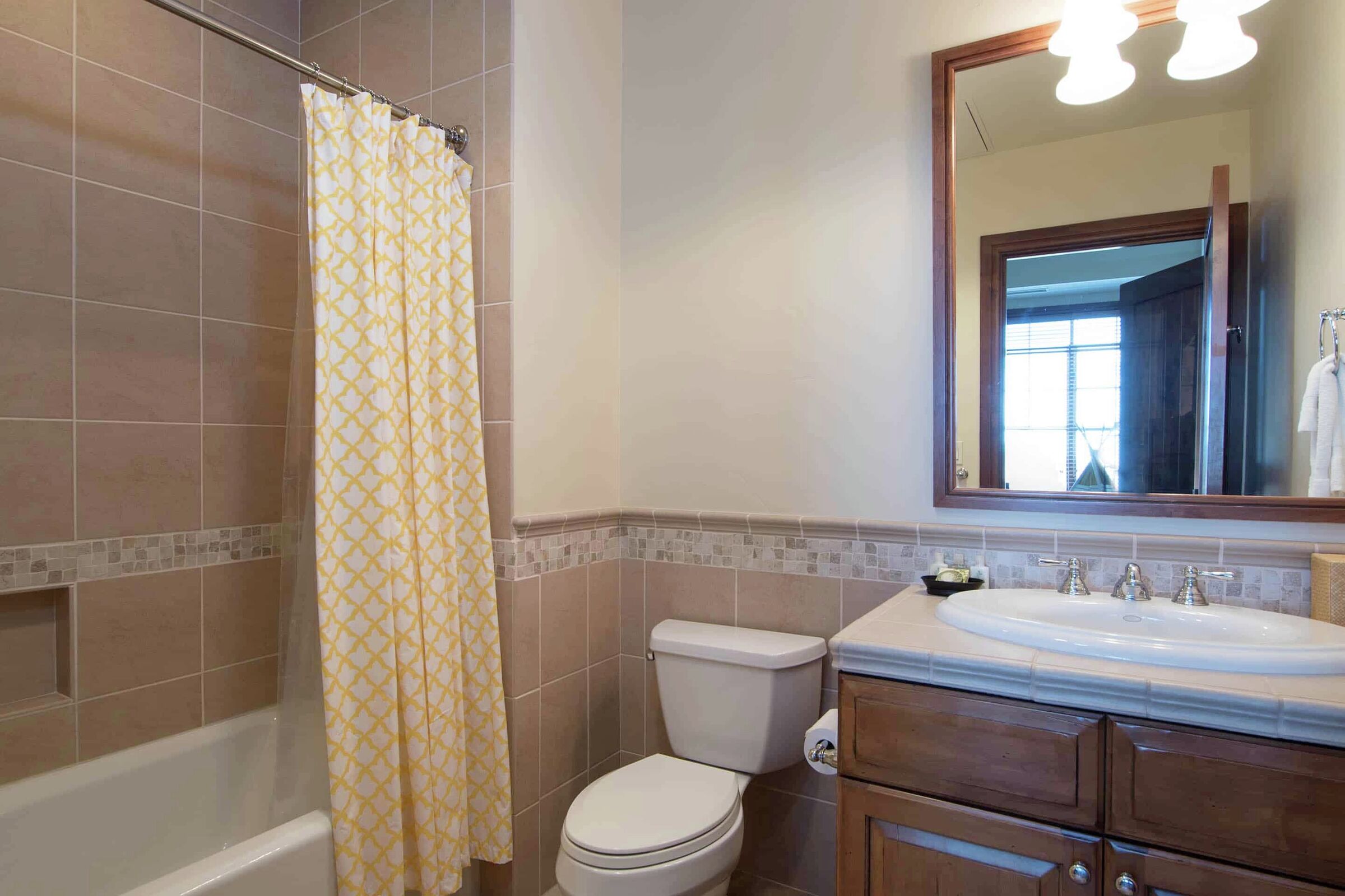 #501 - Ensuite Bathroom