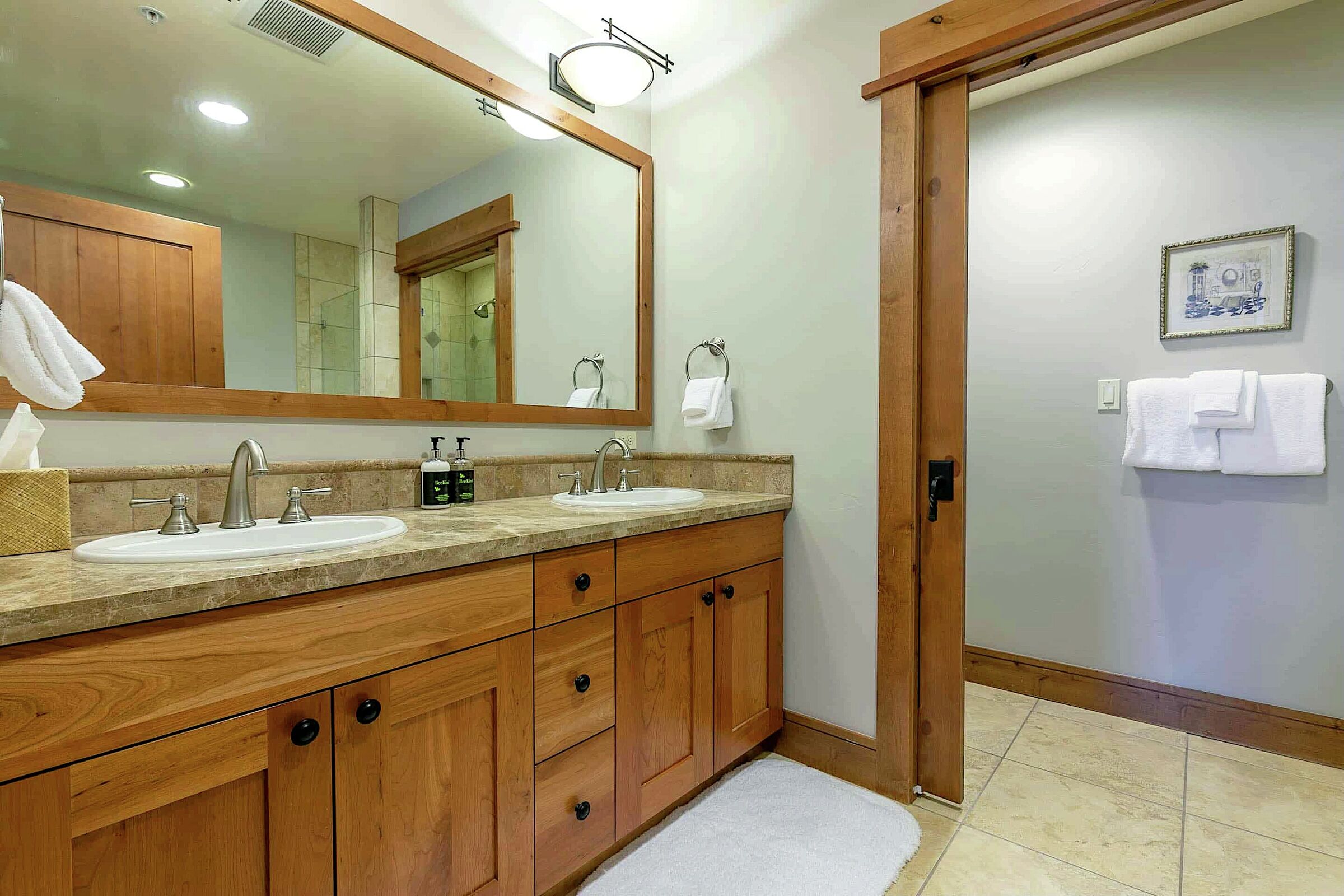 #501 - Master Ensuite Bathroom