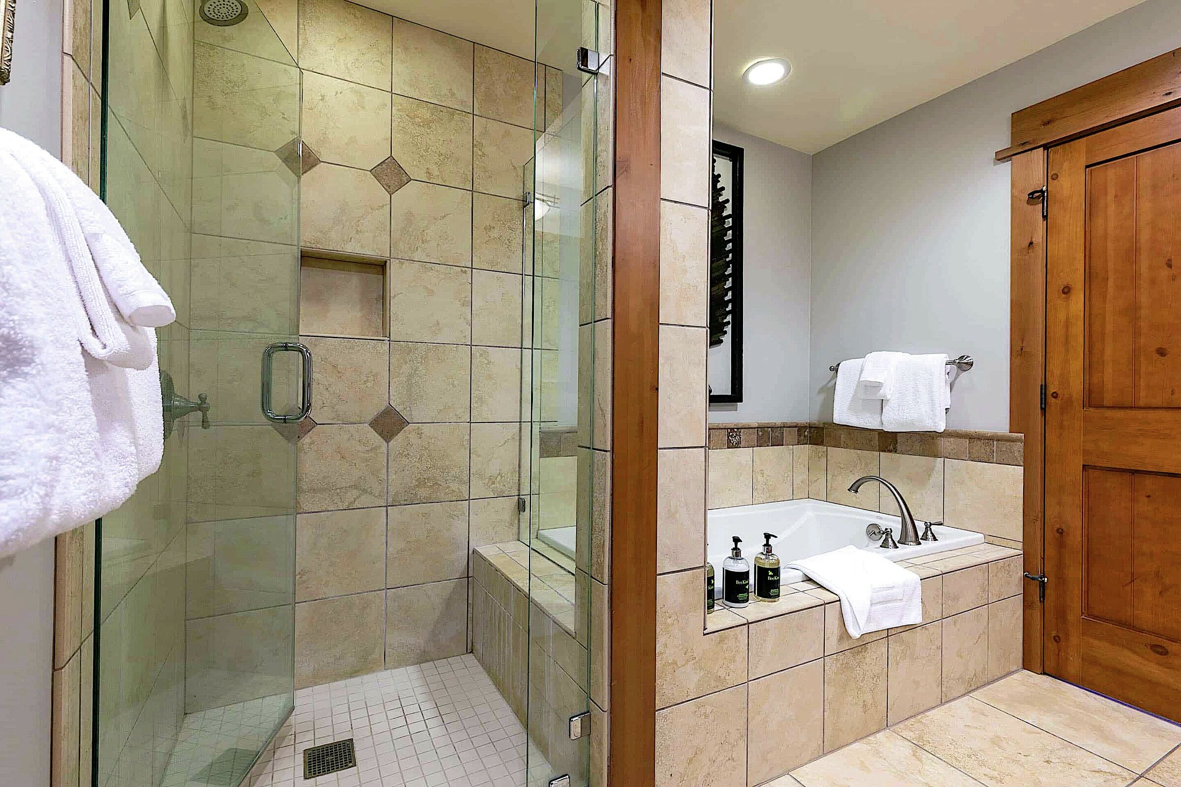 #501 - Master Ensuite Bathroom