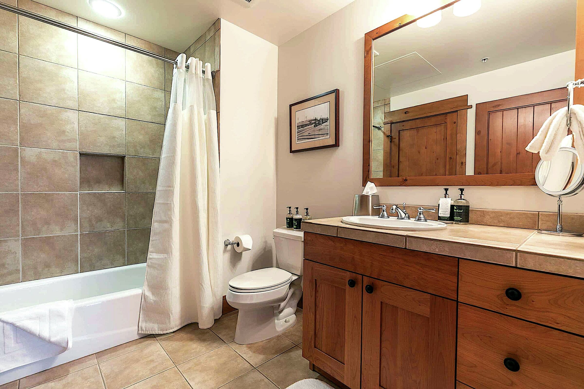 #410 - Bathroom