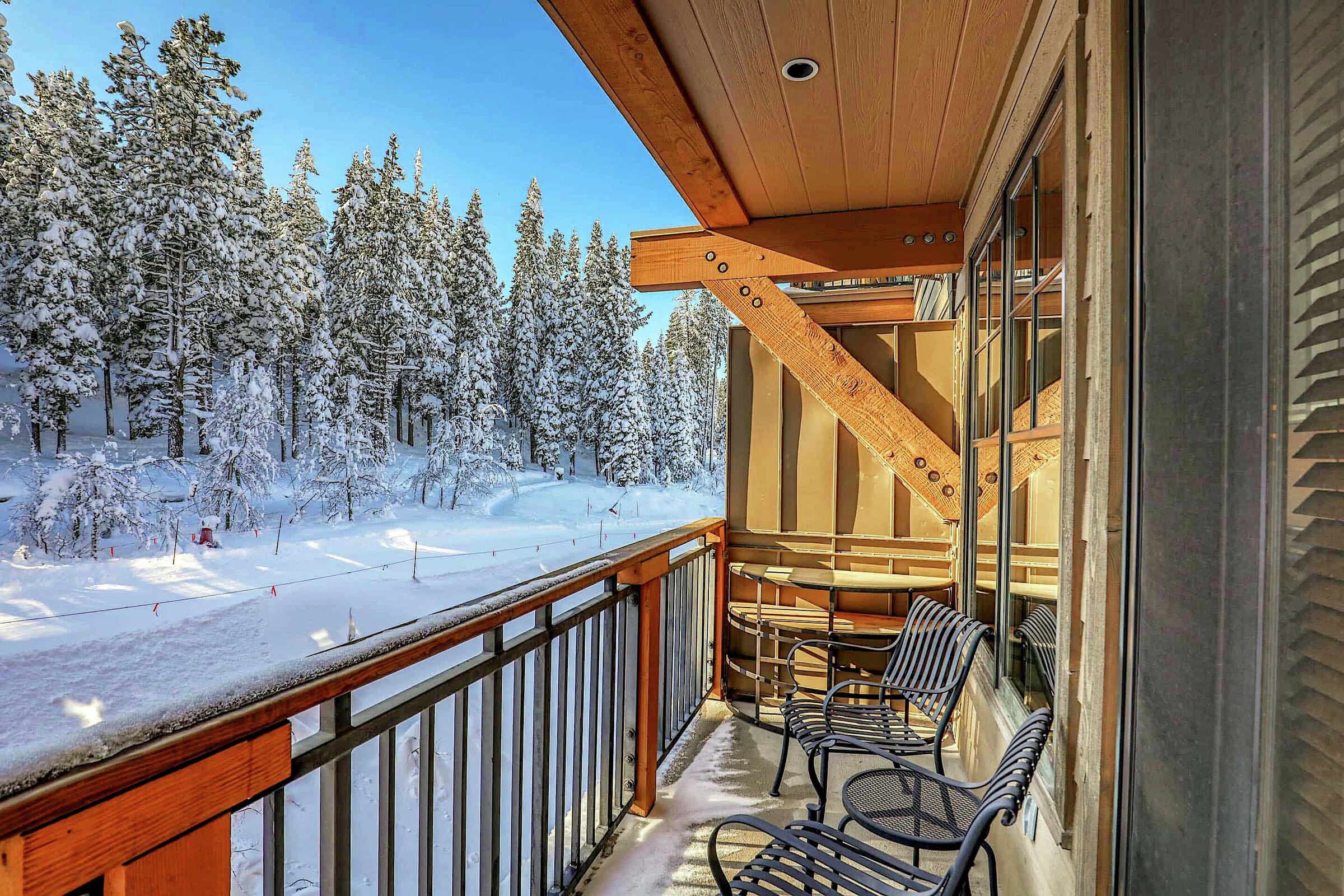 #410 - Balcony