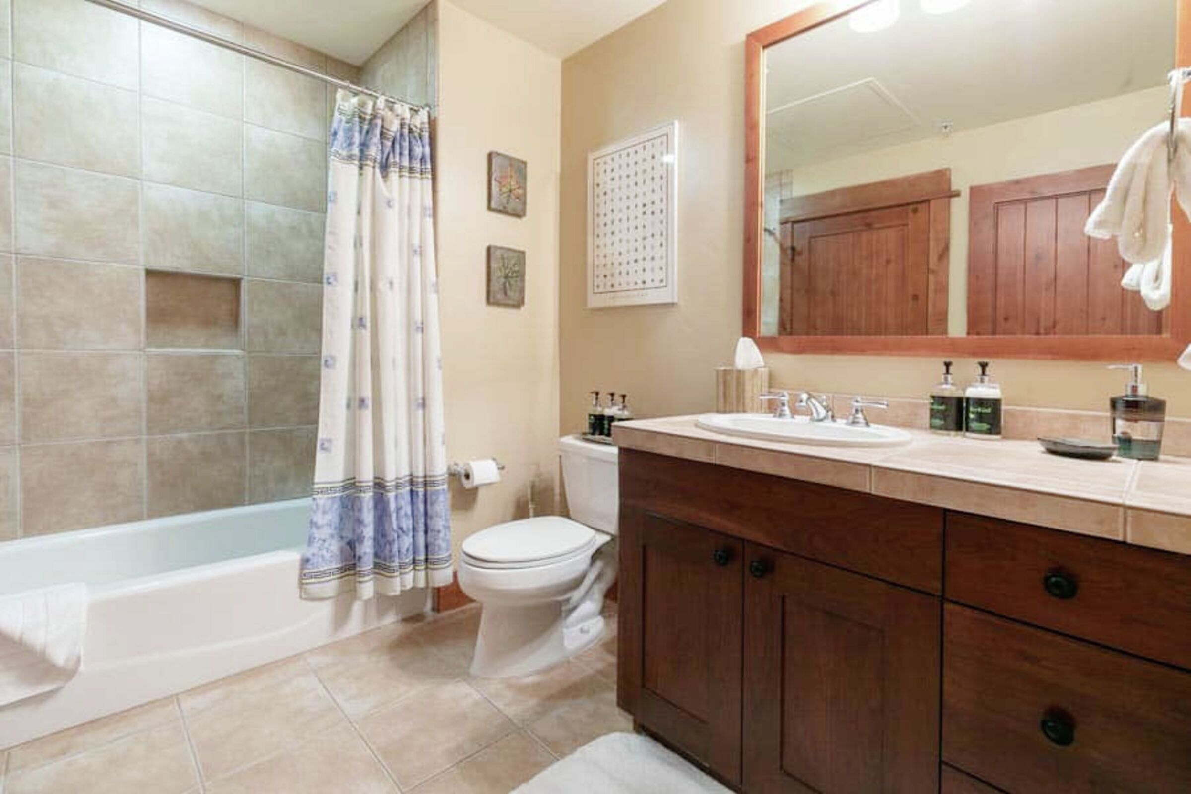 #310 - Bathroom