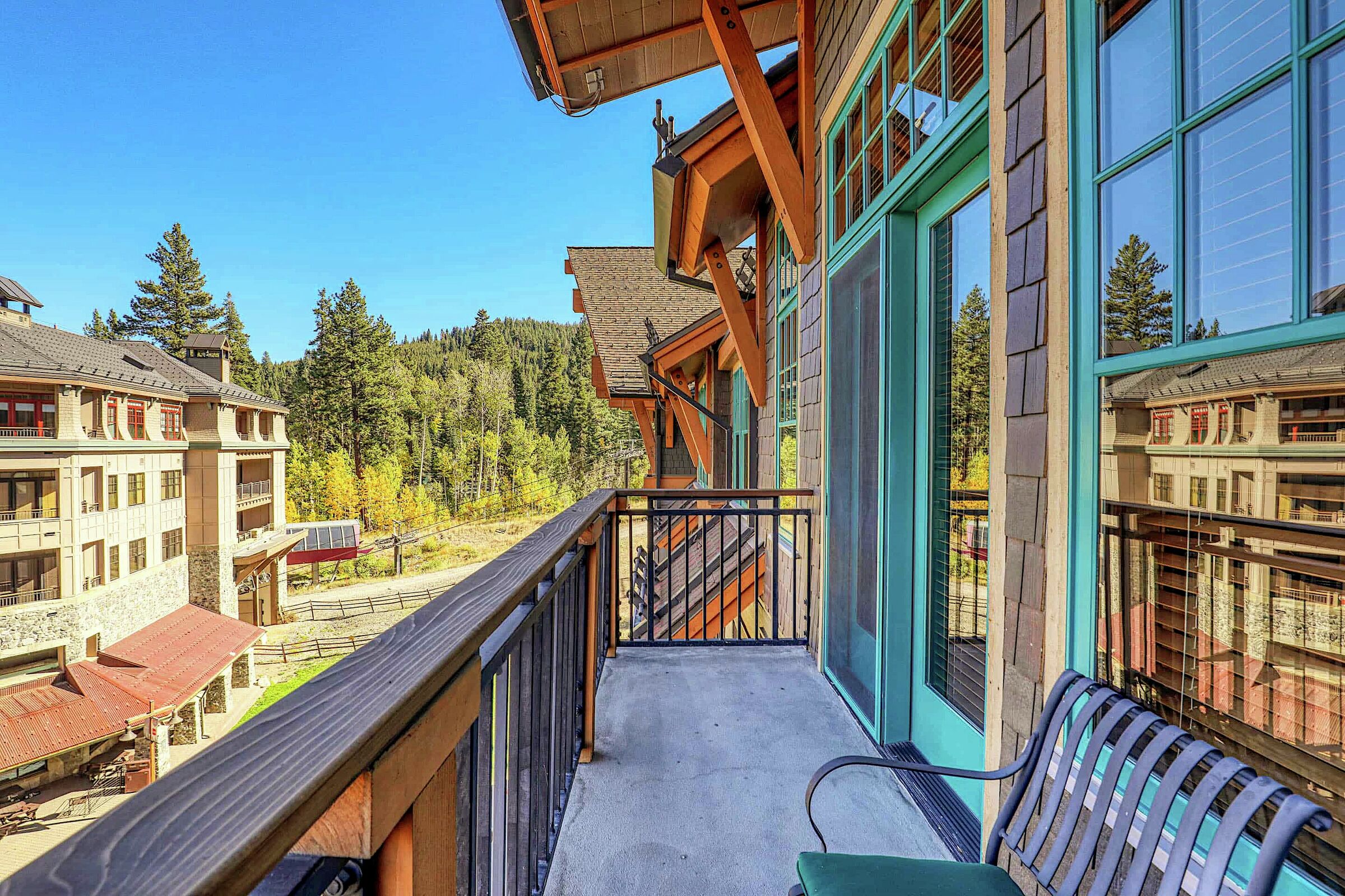 #511 - Balcony