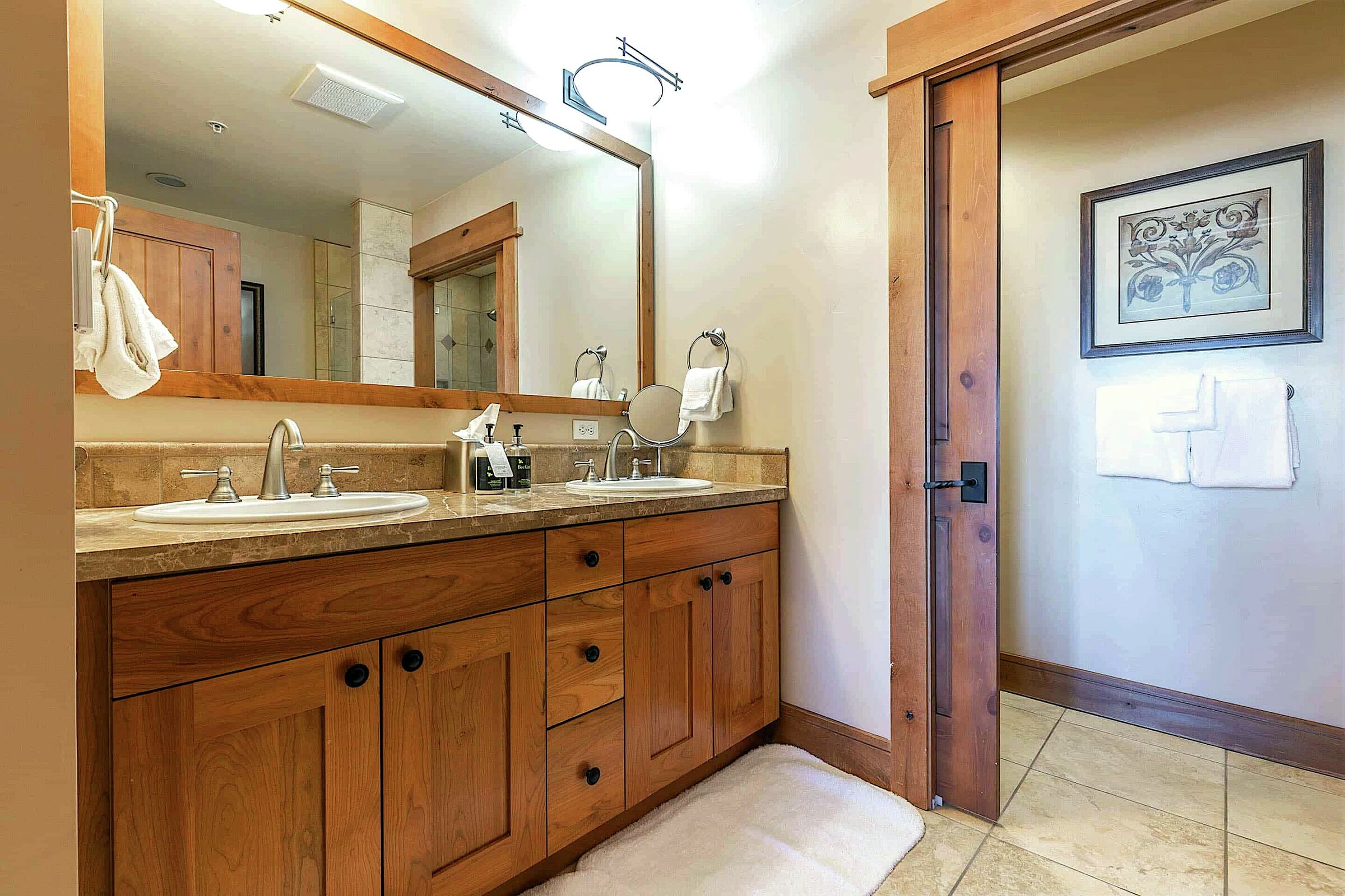 #511 - Master Ensuite Bathroom