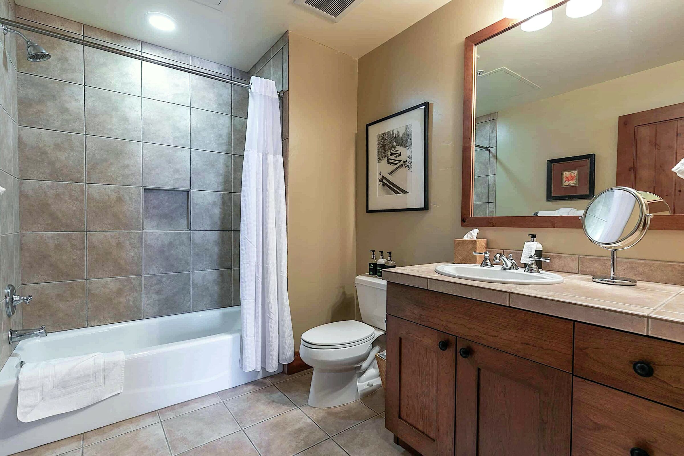 #404 - Bathroom