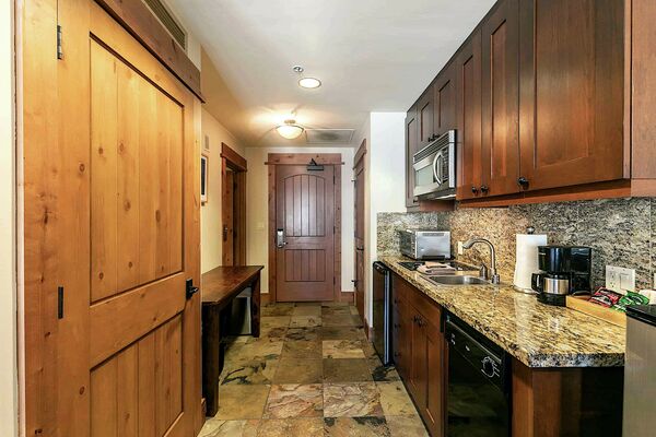 Studio Kitchen