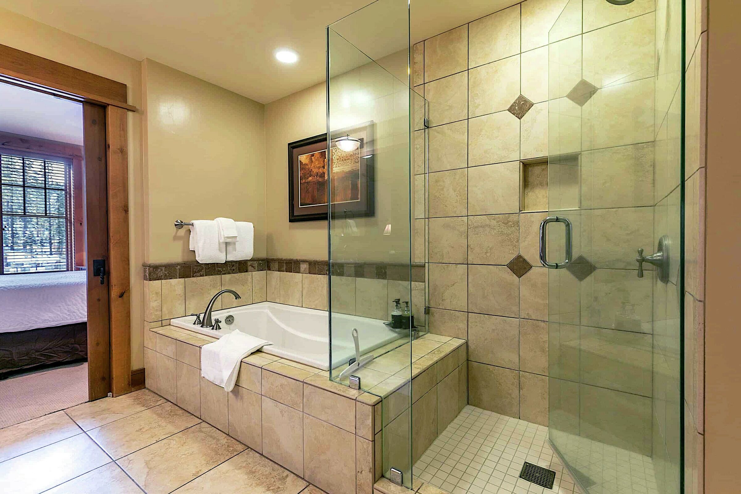#312 - Master Ensuite Bathroom