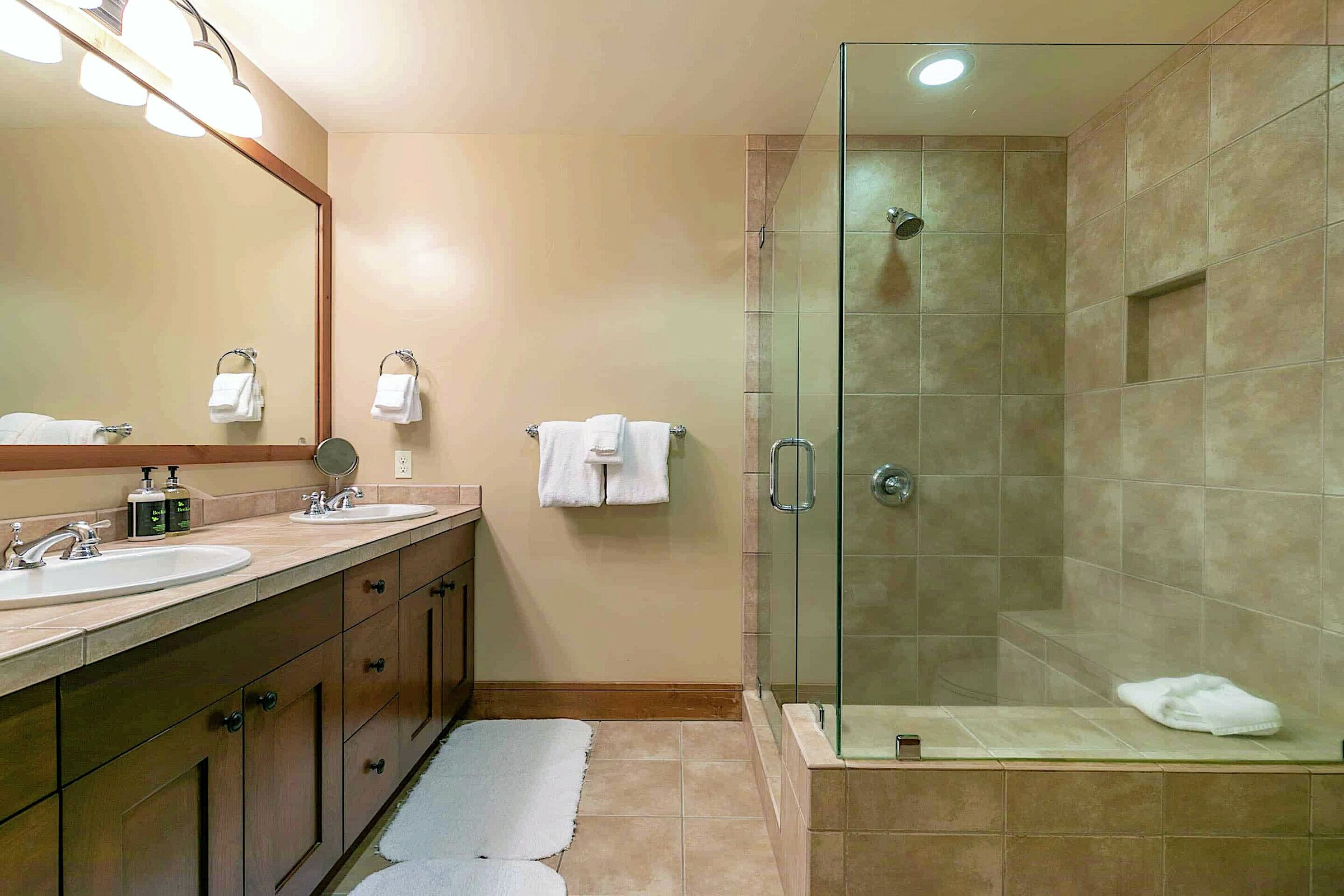 Junior Suite Bathroom
