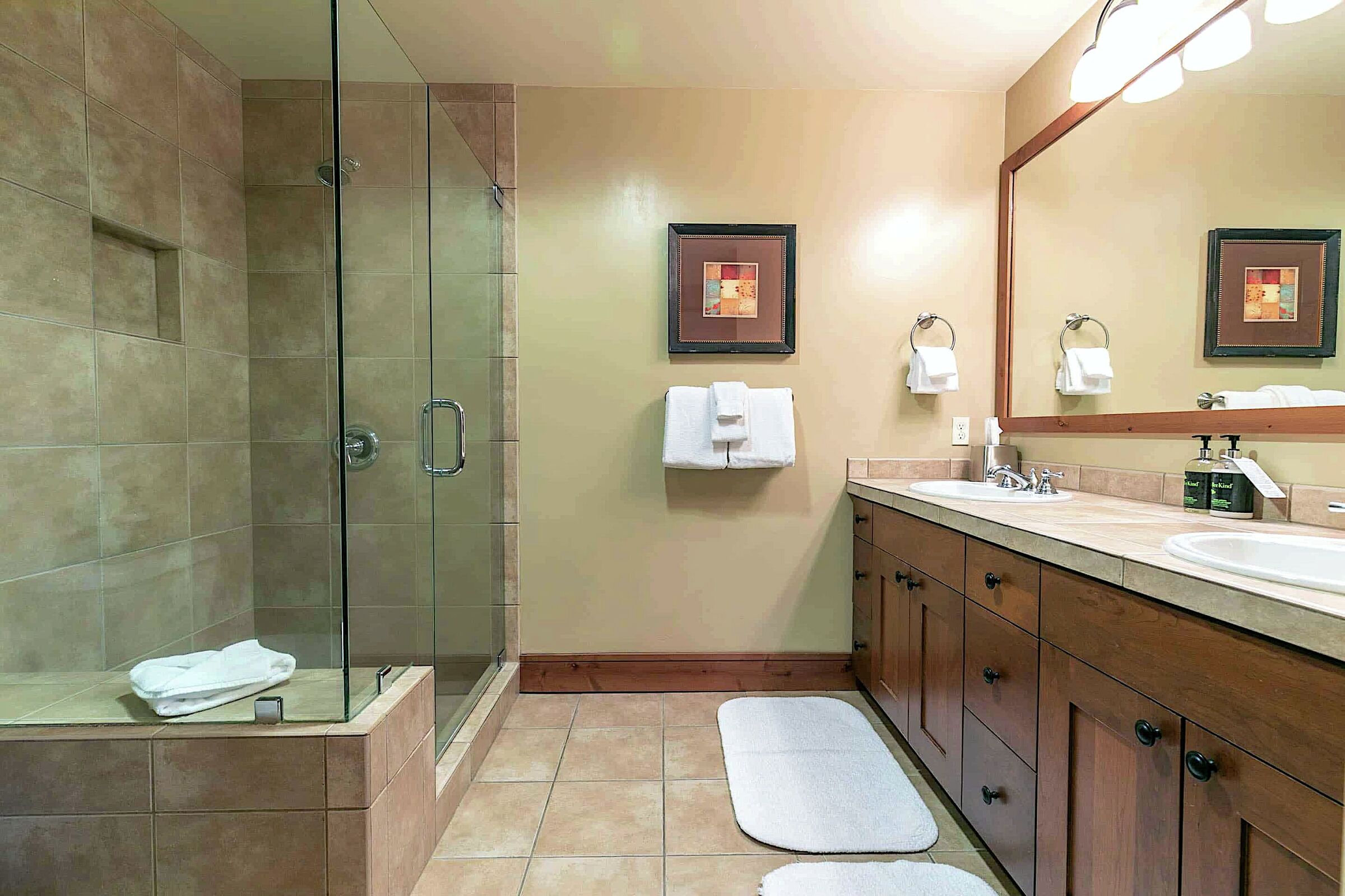 Junior Suite Bathroom