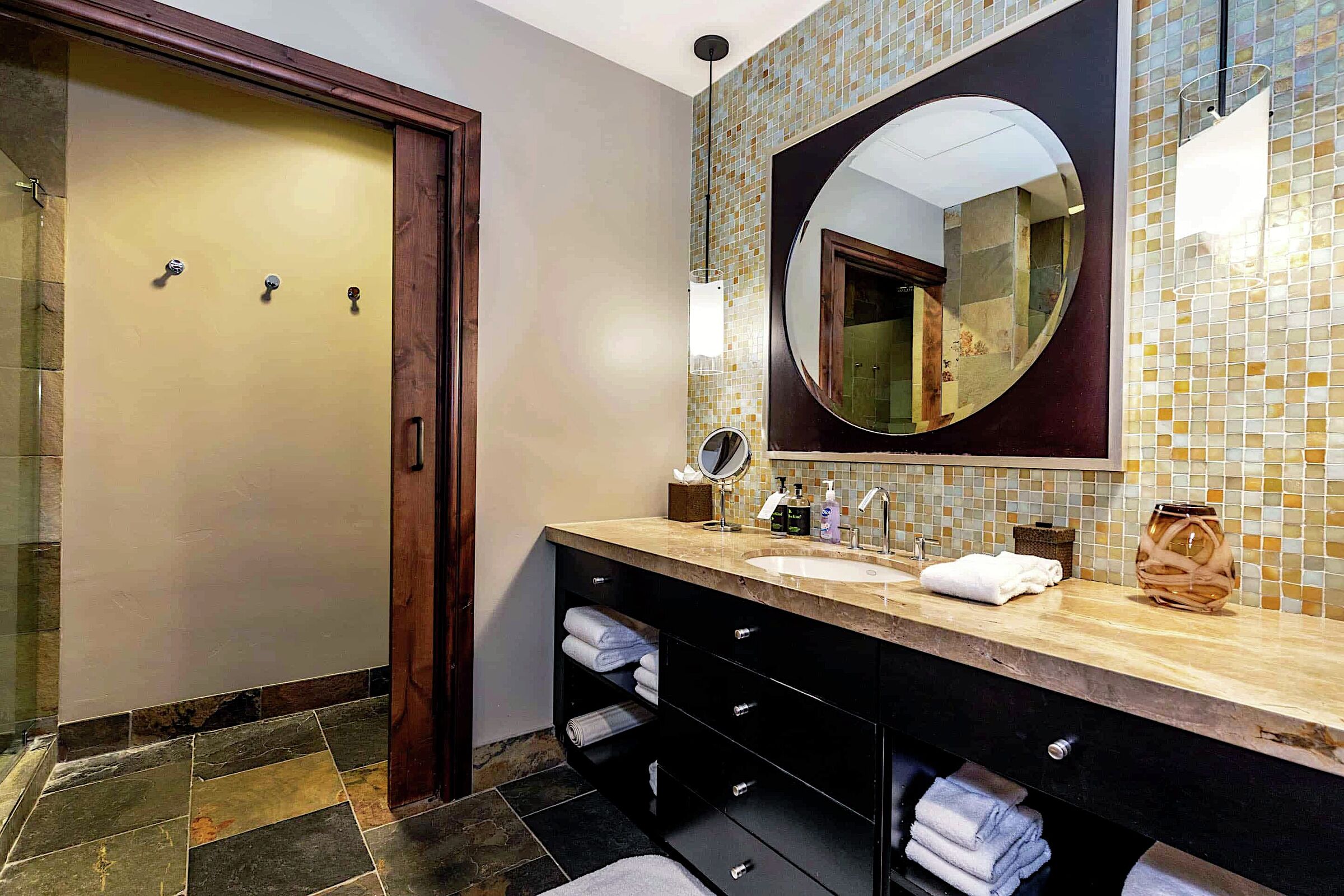 #508 - Master Ensuite Bathroom