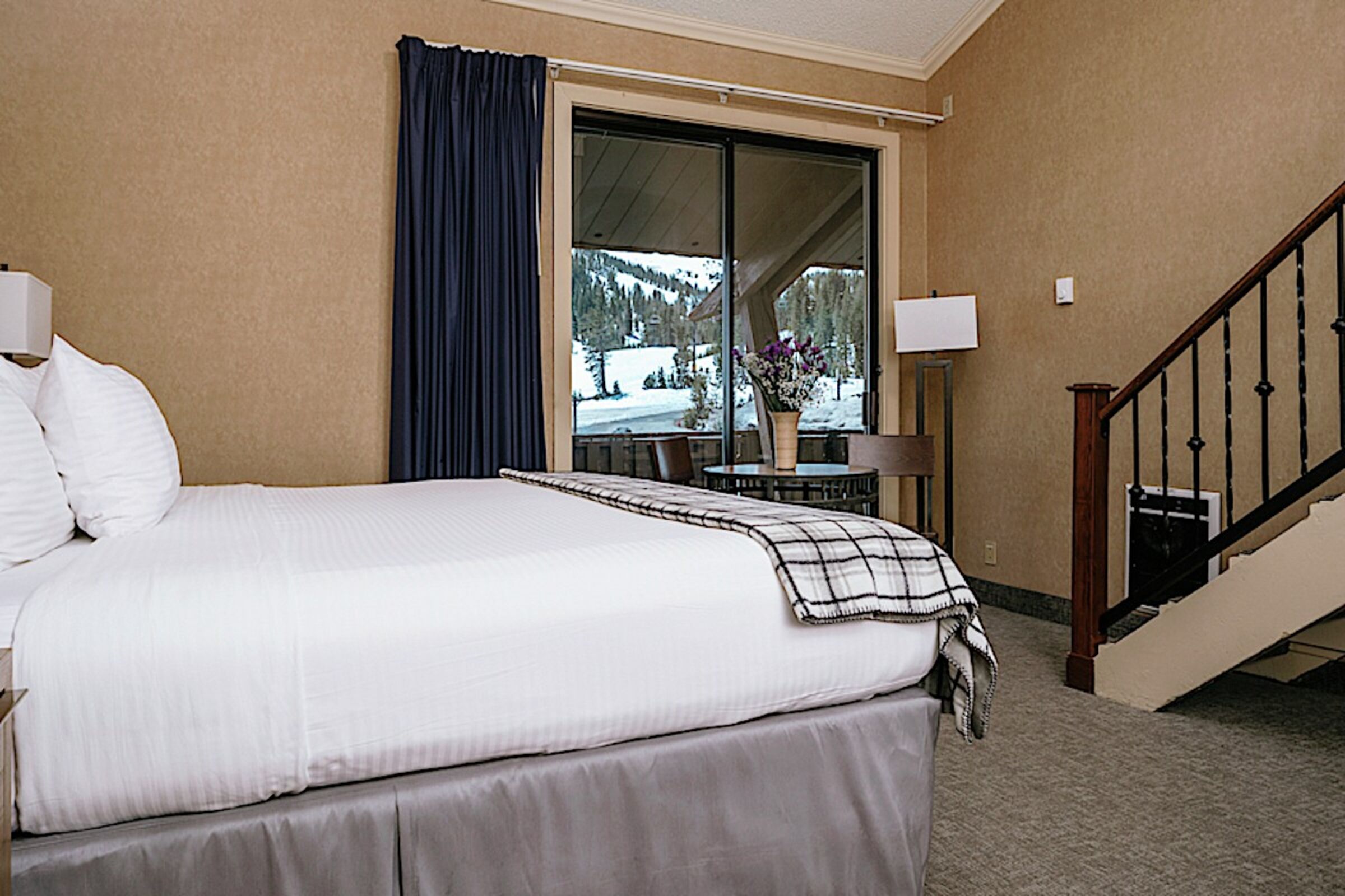 King/2Twin - Bedroom