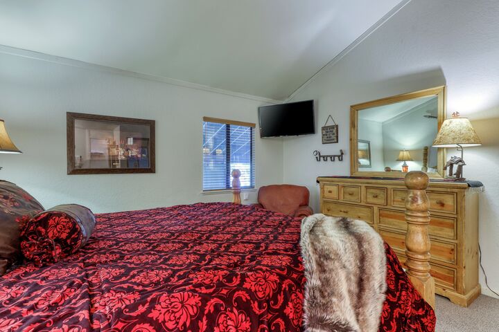 #72G - Master Bedroom