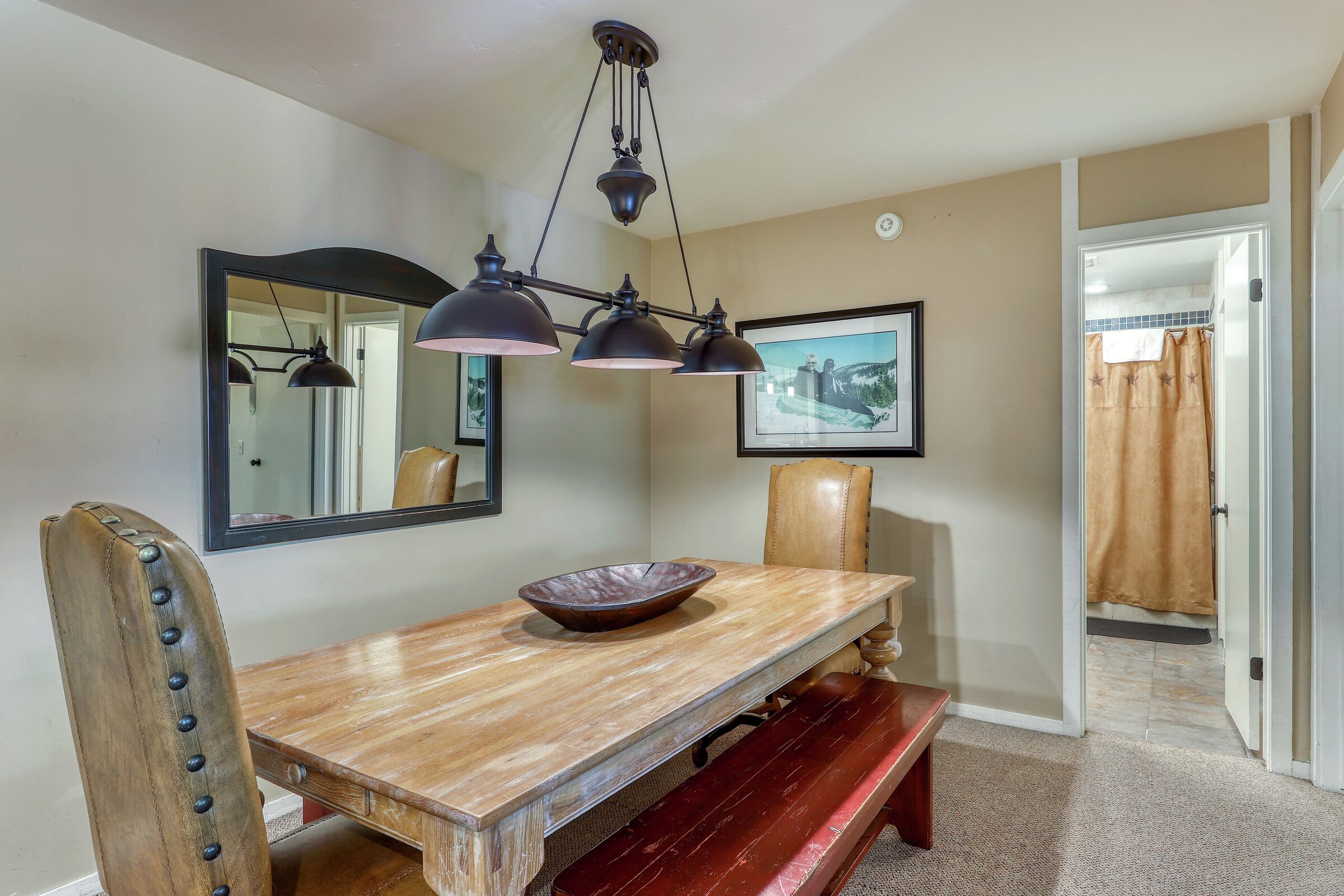 #72G - Dining Area