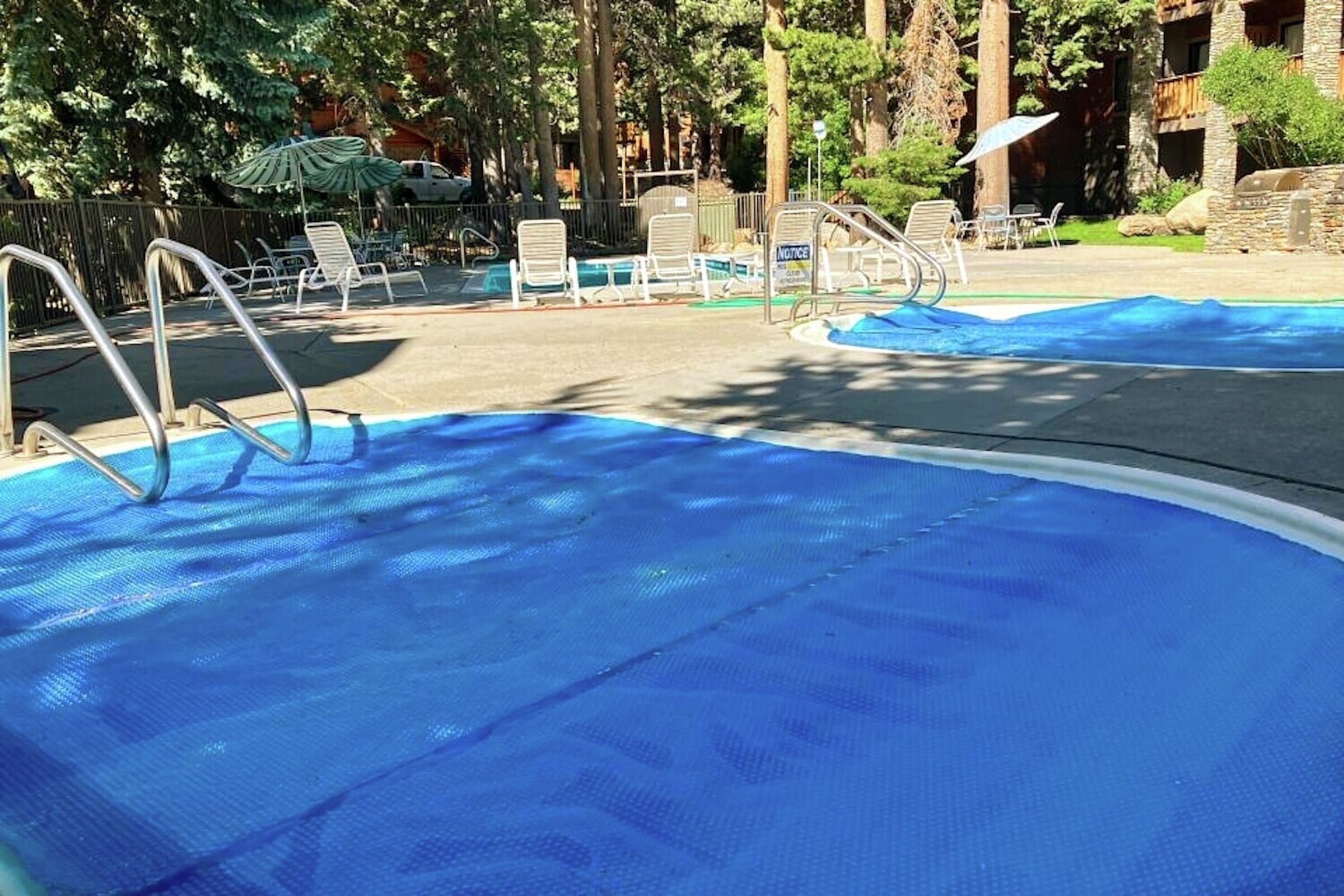 Outdoor Hot Tubs