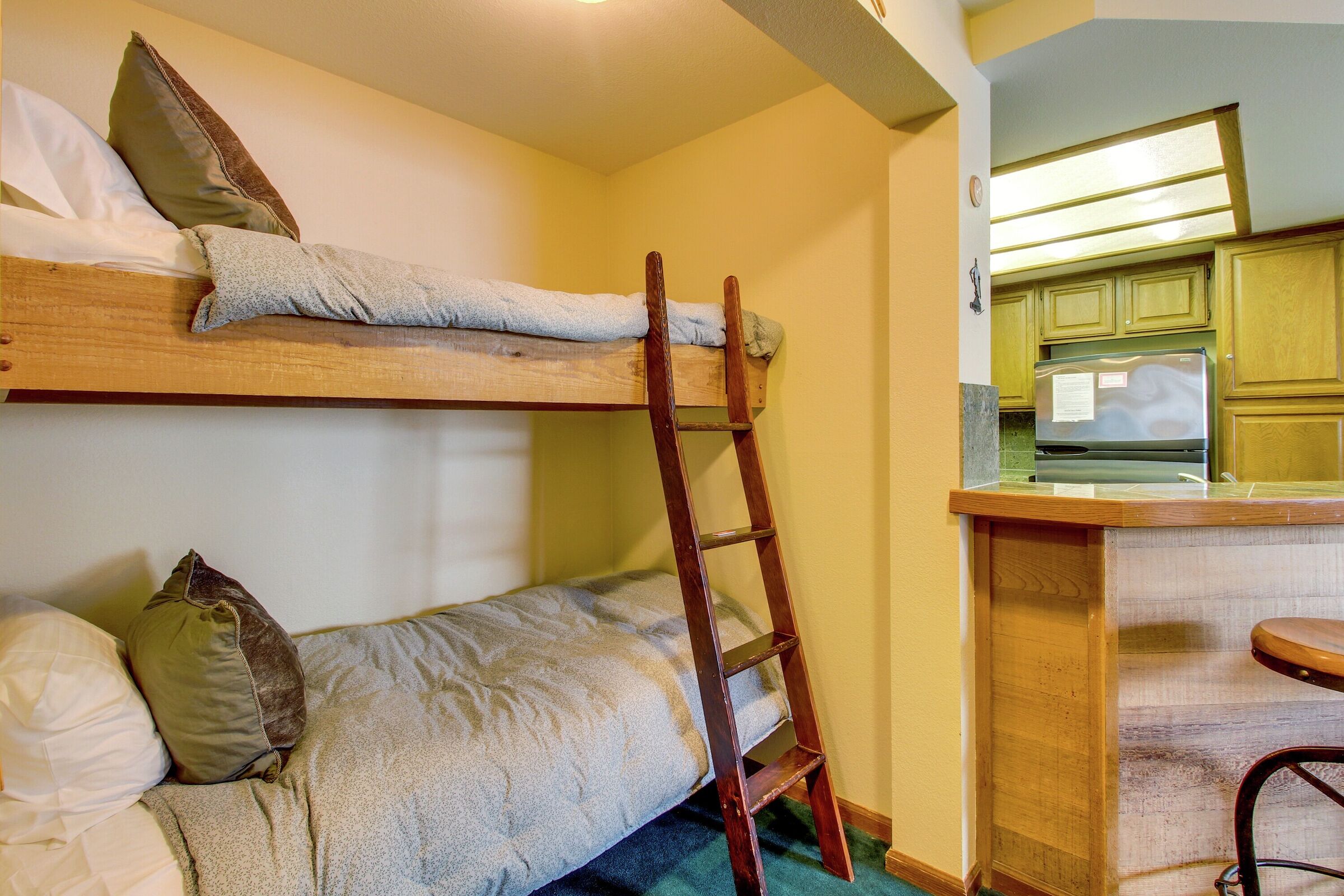 Alcove with Bunk Beds