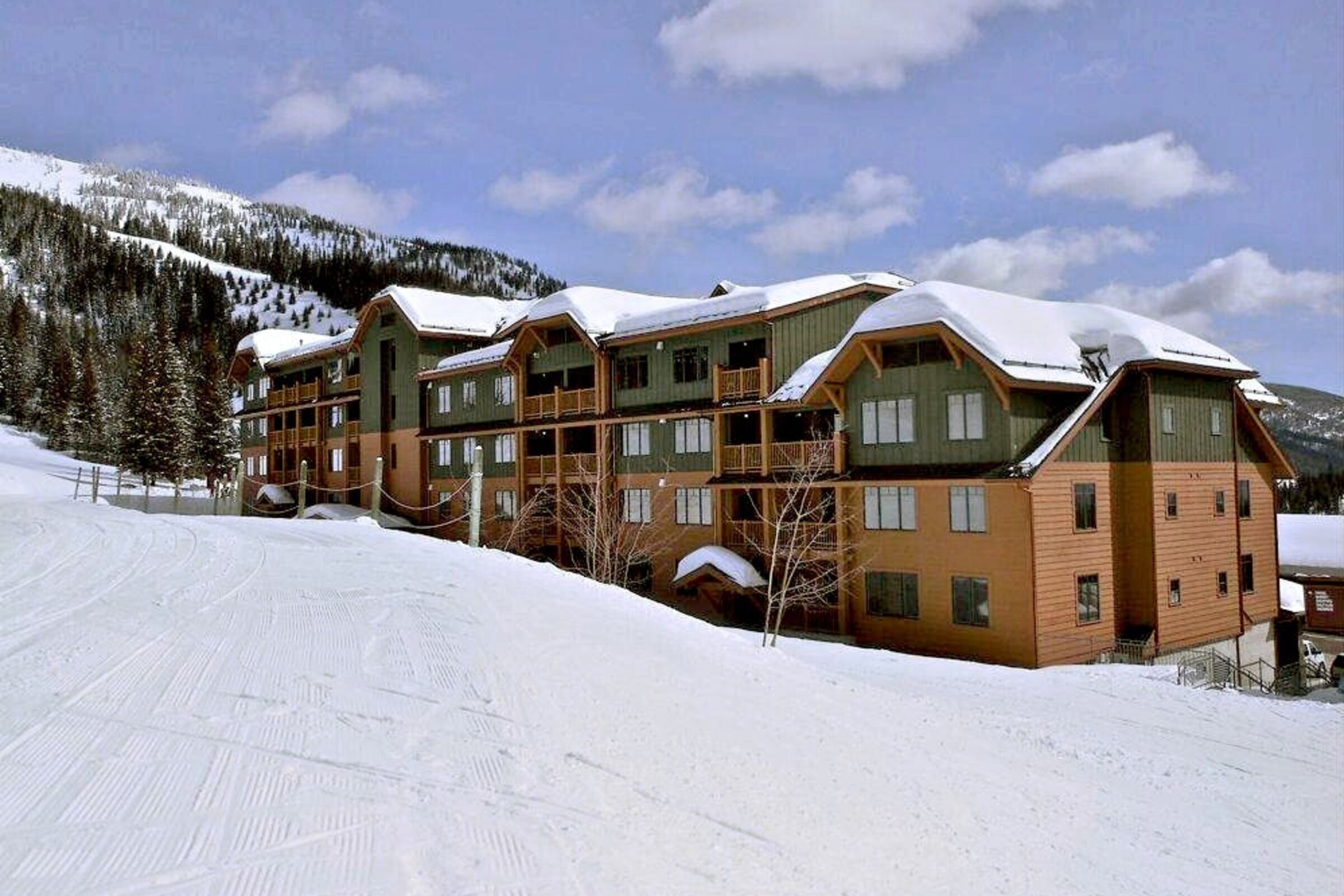 Morning Eagle Lodge