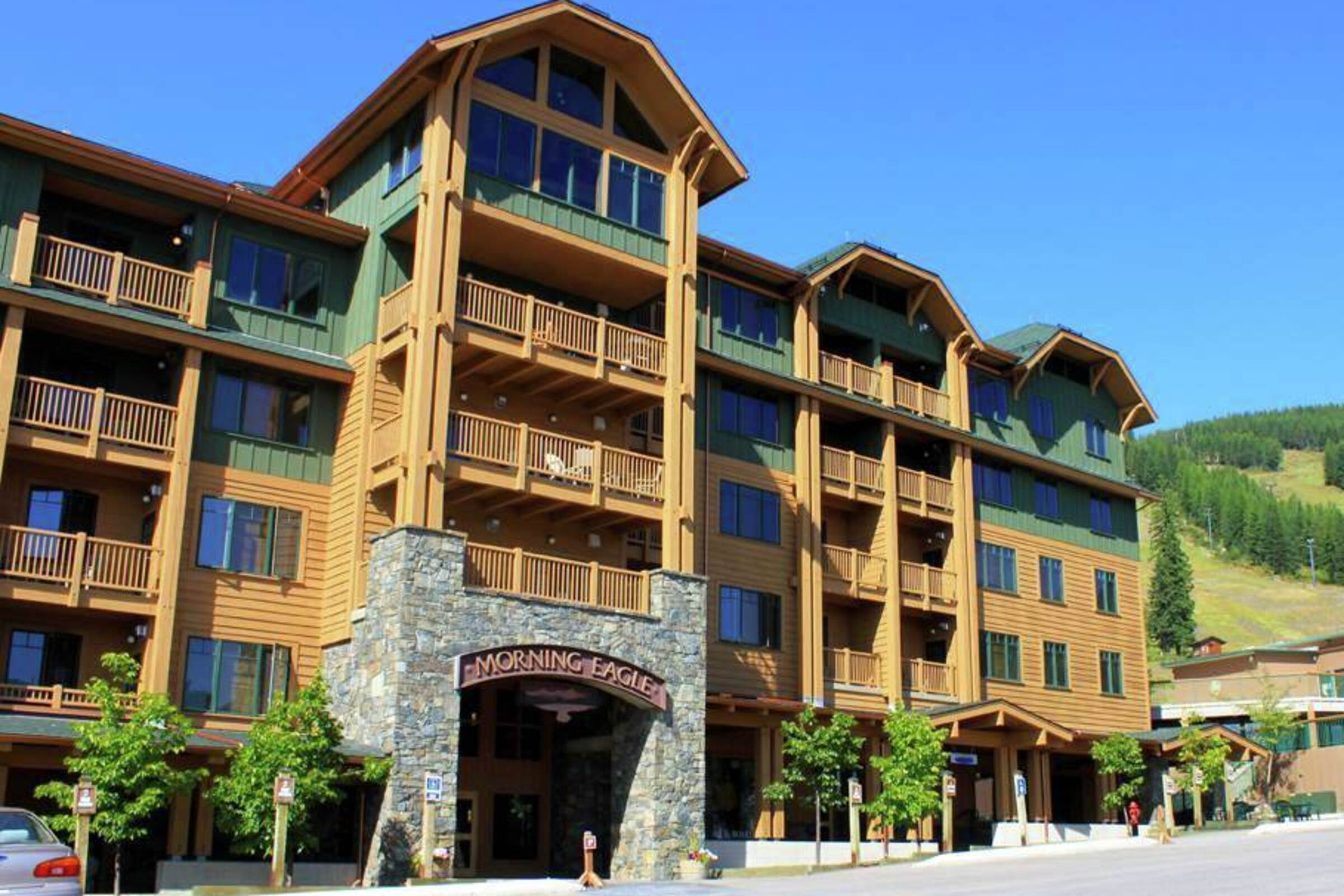 Morning Eagle Lodge
