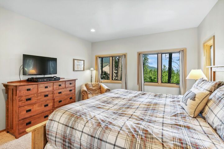 #311 - Wood Run Ski Haus - Bedroom