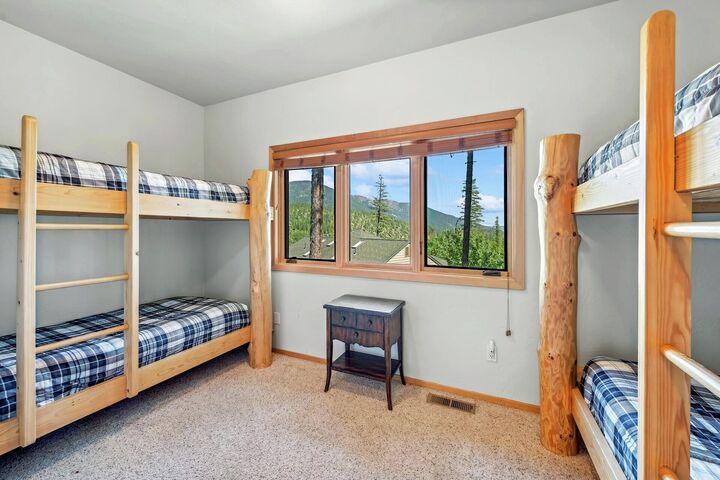 #311 - Wood Run Ski Haus - Bedroom