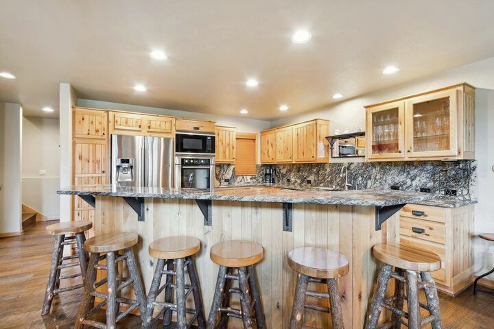 #325 - Kitchen