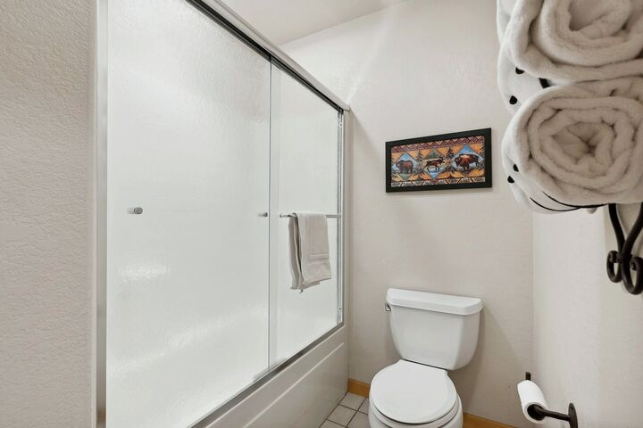 #325 - Bathroom